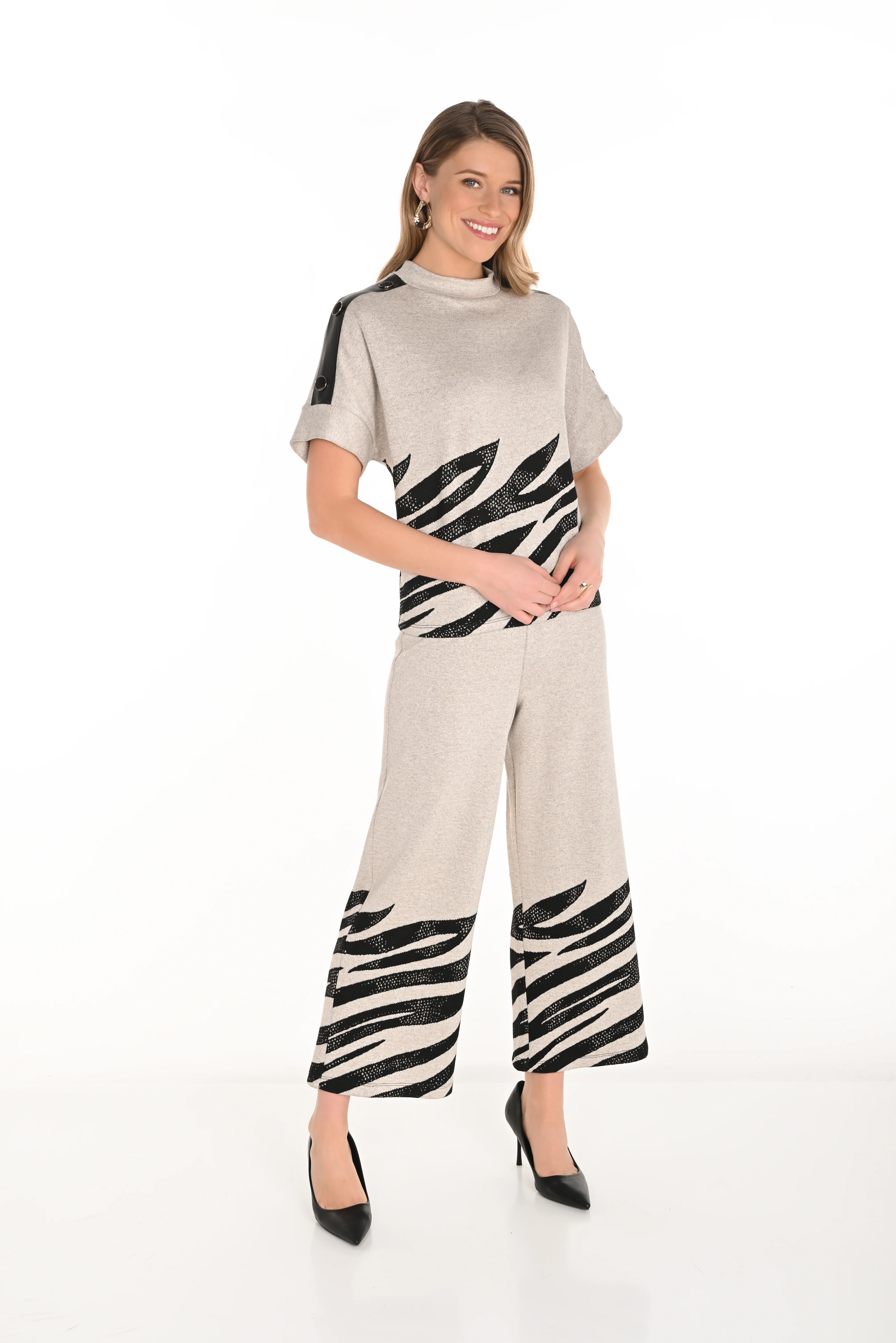 Frank Lyman Beige/Black Zebra Print Top Style 253338 - Image 3
