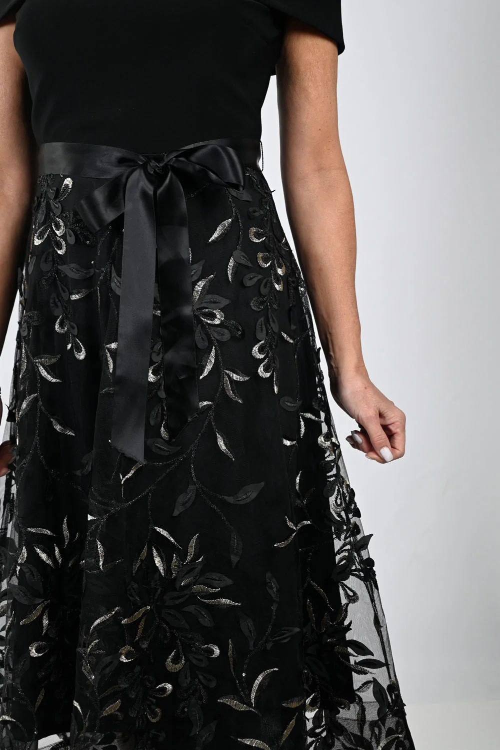 Frank Lyman Black/Gold Knit Dress Style 239340 - Image 3