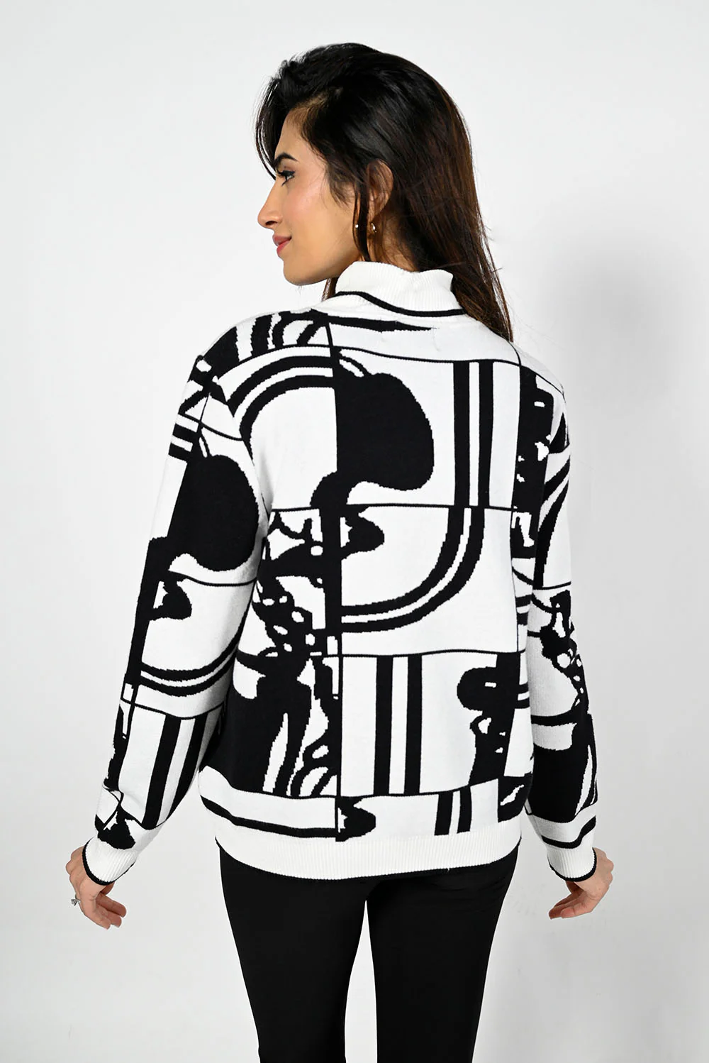 Frank Lyman Black/Off-White Sweater Knit Top Style 223403U - Image 3