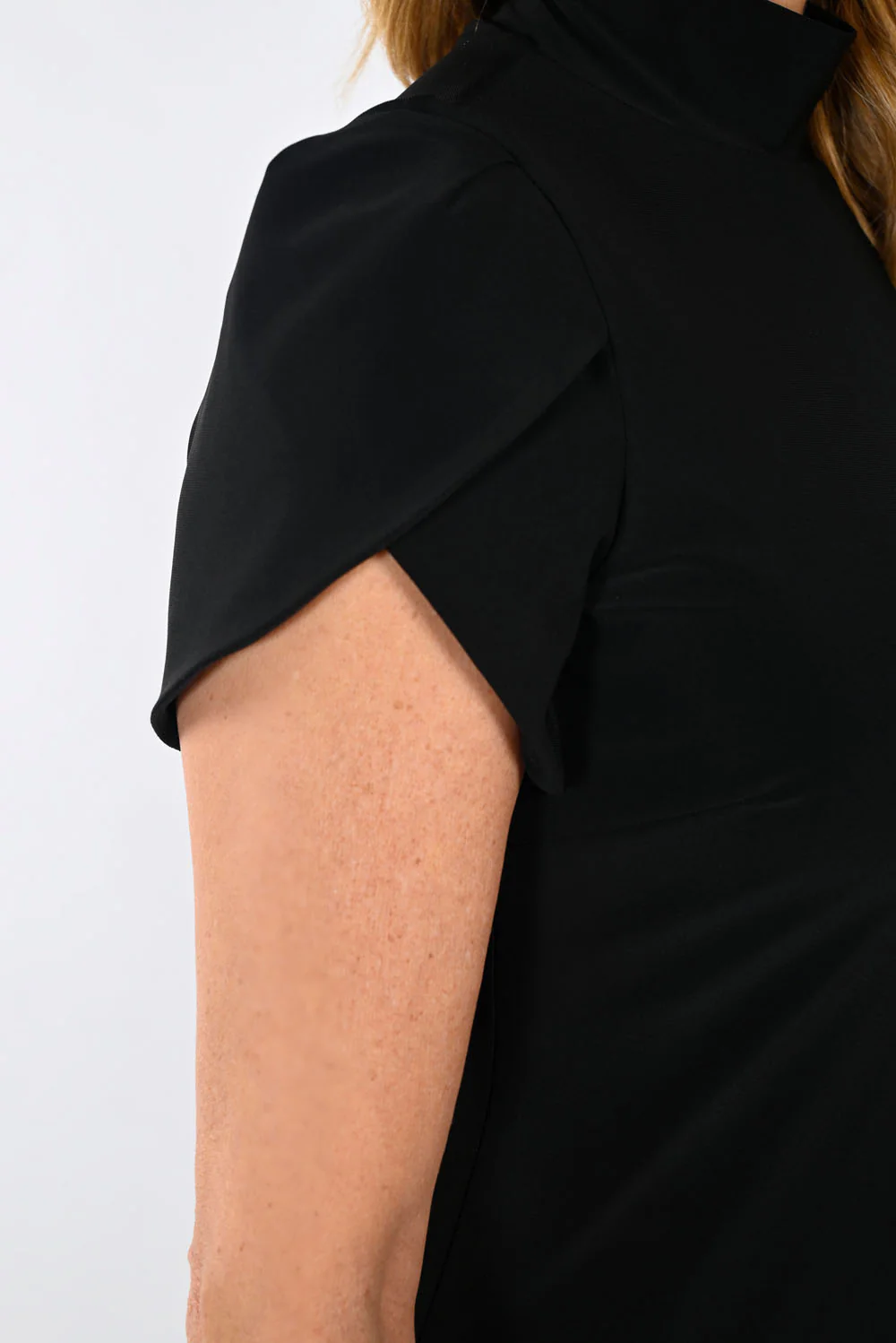Frank Lyman Black Short Sleeve Dress Style 233022 - Image 3