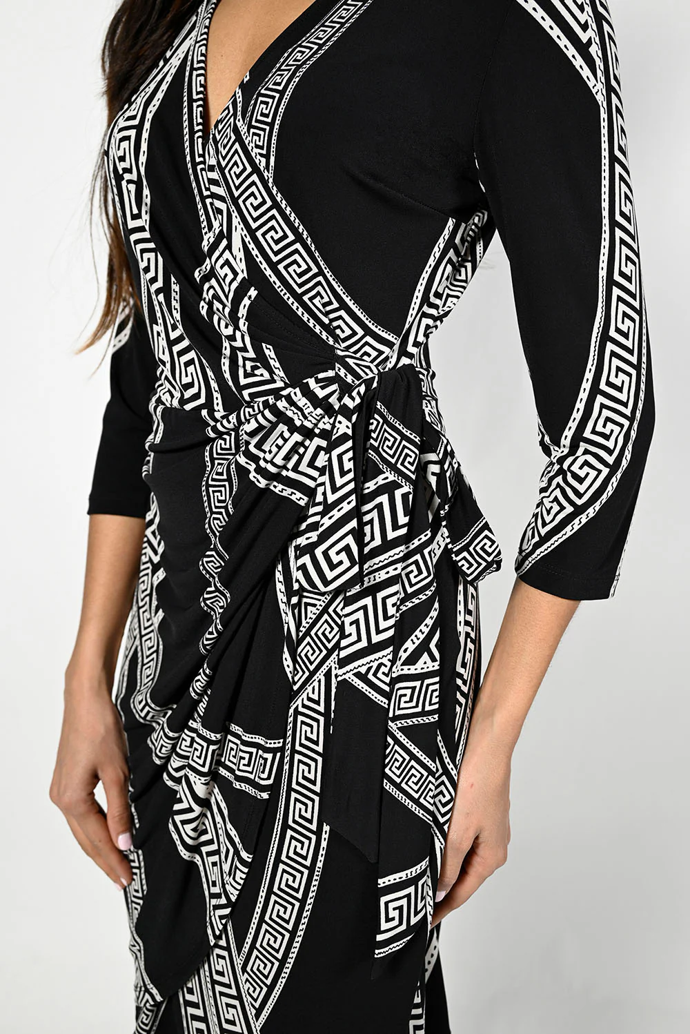 Frank Lyman Black/Beige Knit Wrap Dress Style 223270 - Image 2