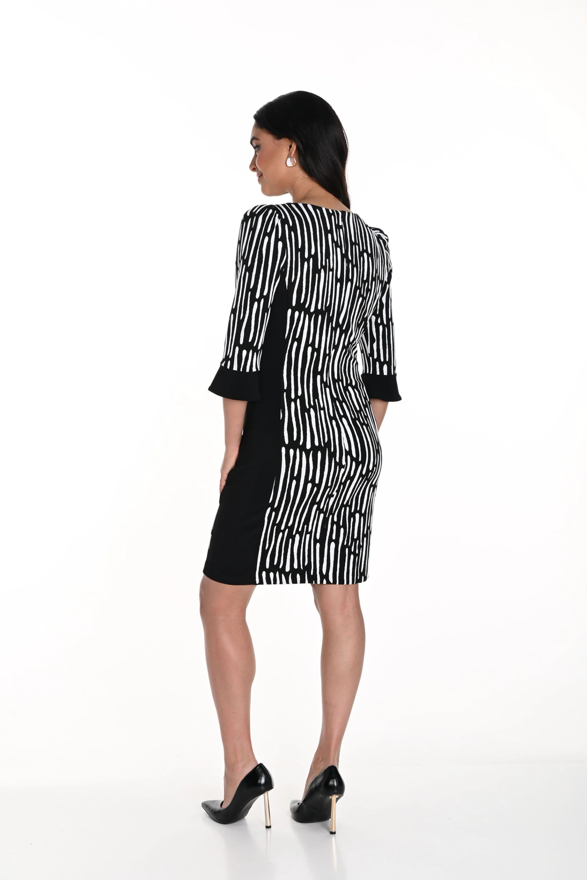 Frank Lyman Black/White Abstract Print Dress Style 243165 - Image 4