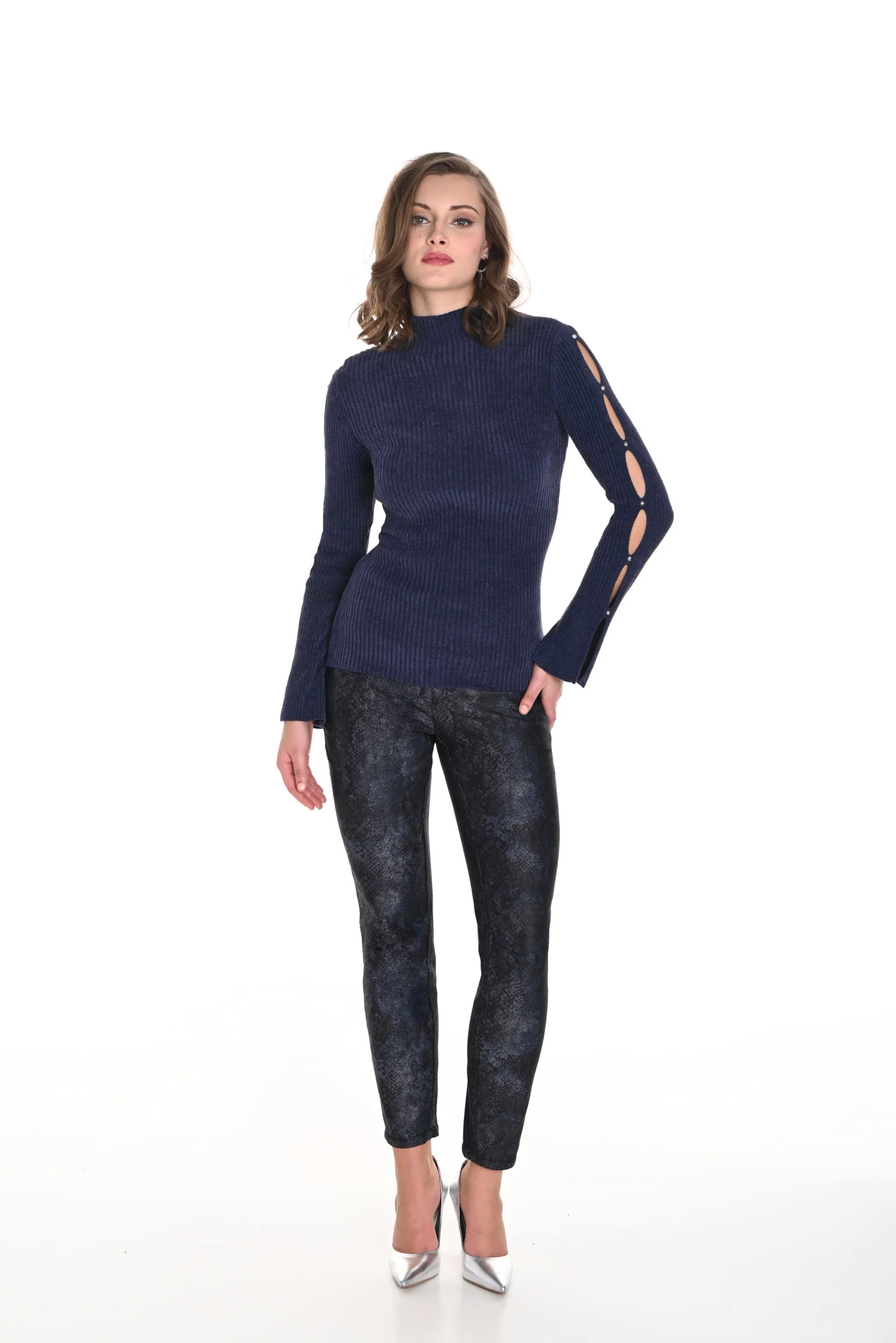 Frank Lyman Blue/Black Snake Print Reversible Denim Pants Style 244629U - Image 5