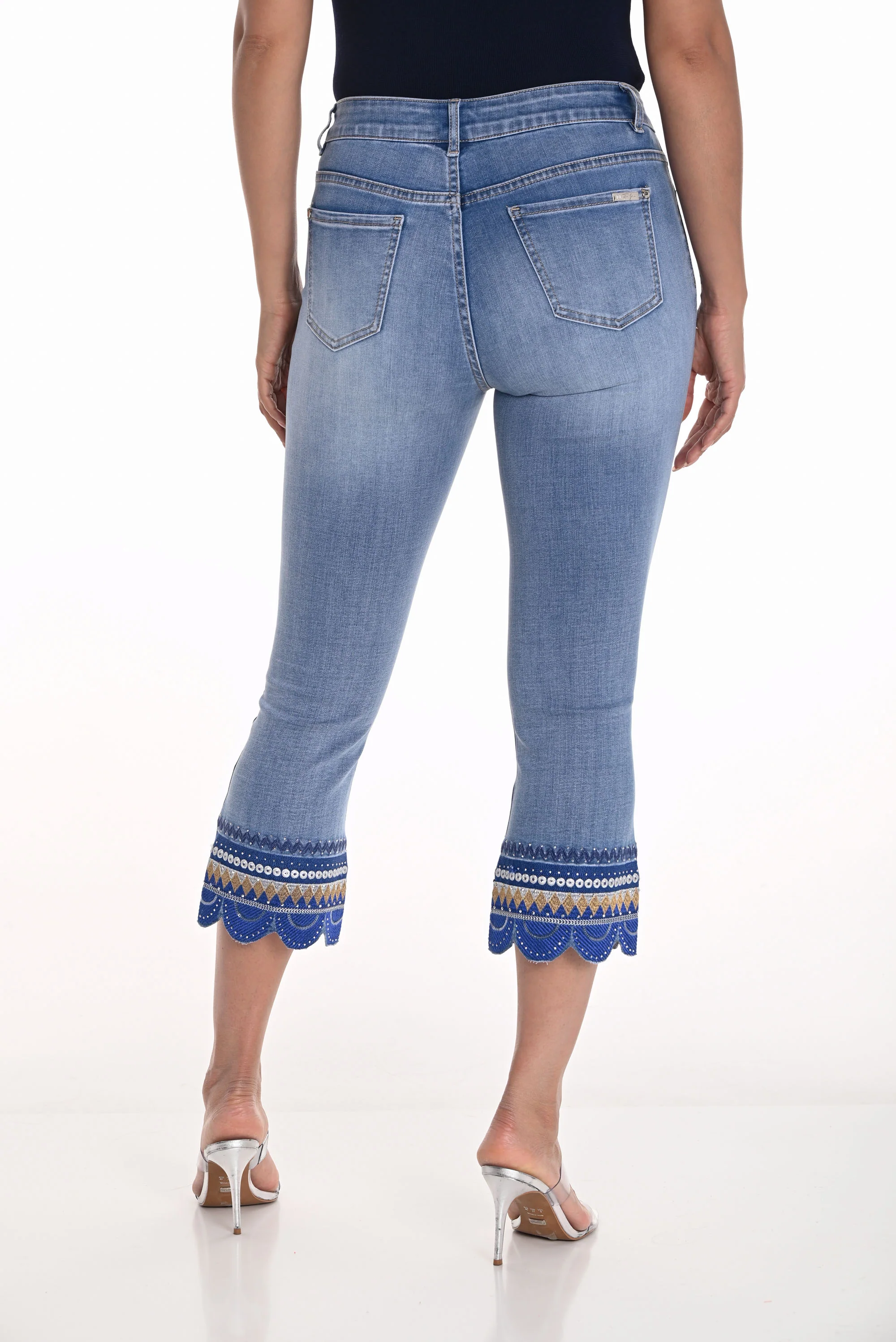 Frank Lyman Blue Denim Cropped Jeans Style 251559 - Image 2