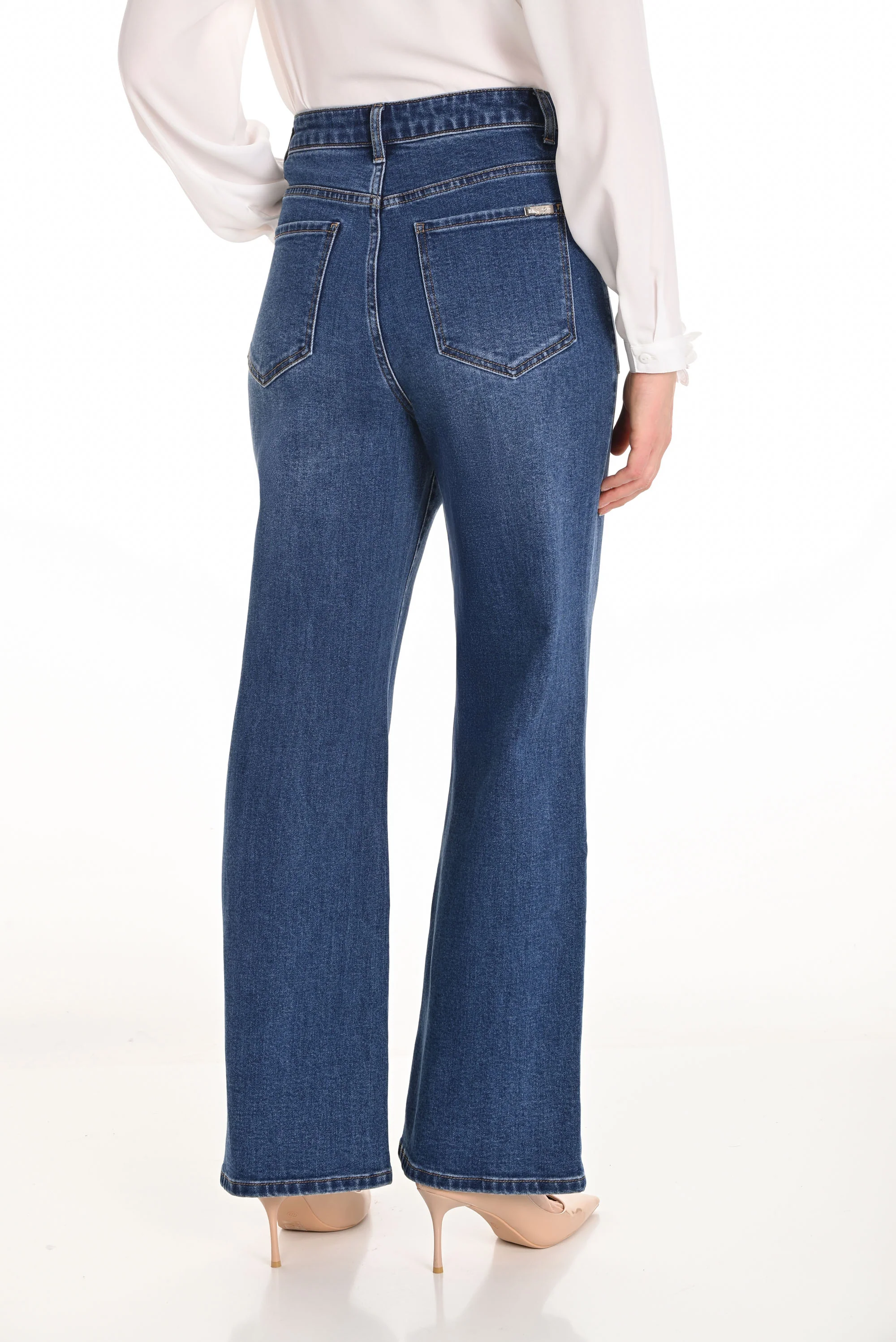 Frank Lyman Blue Denim Fit & Flare Jeans Style 253866 - Image 2