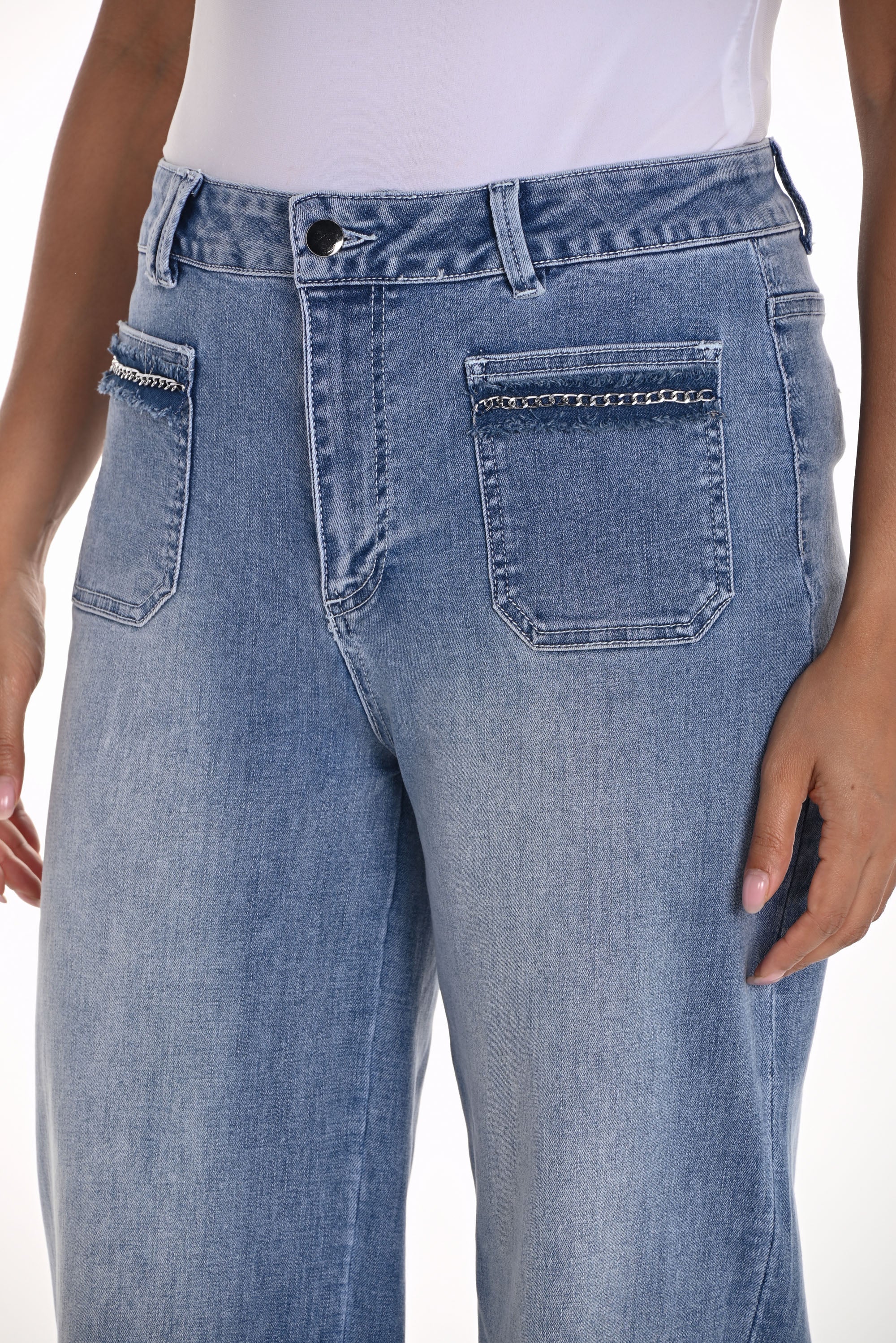 Frank Lyman Blue Denim Wide-Leg Jean Pants Style 251507 - Image 3