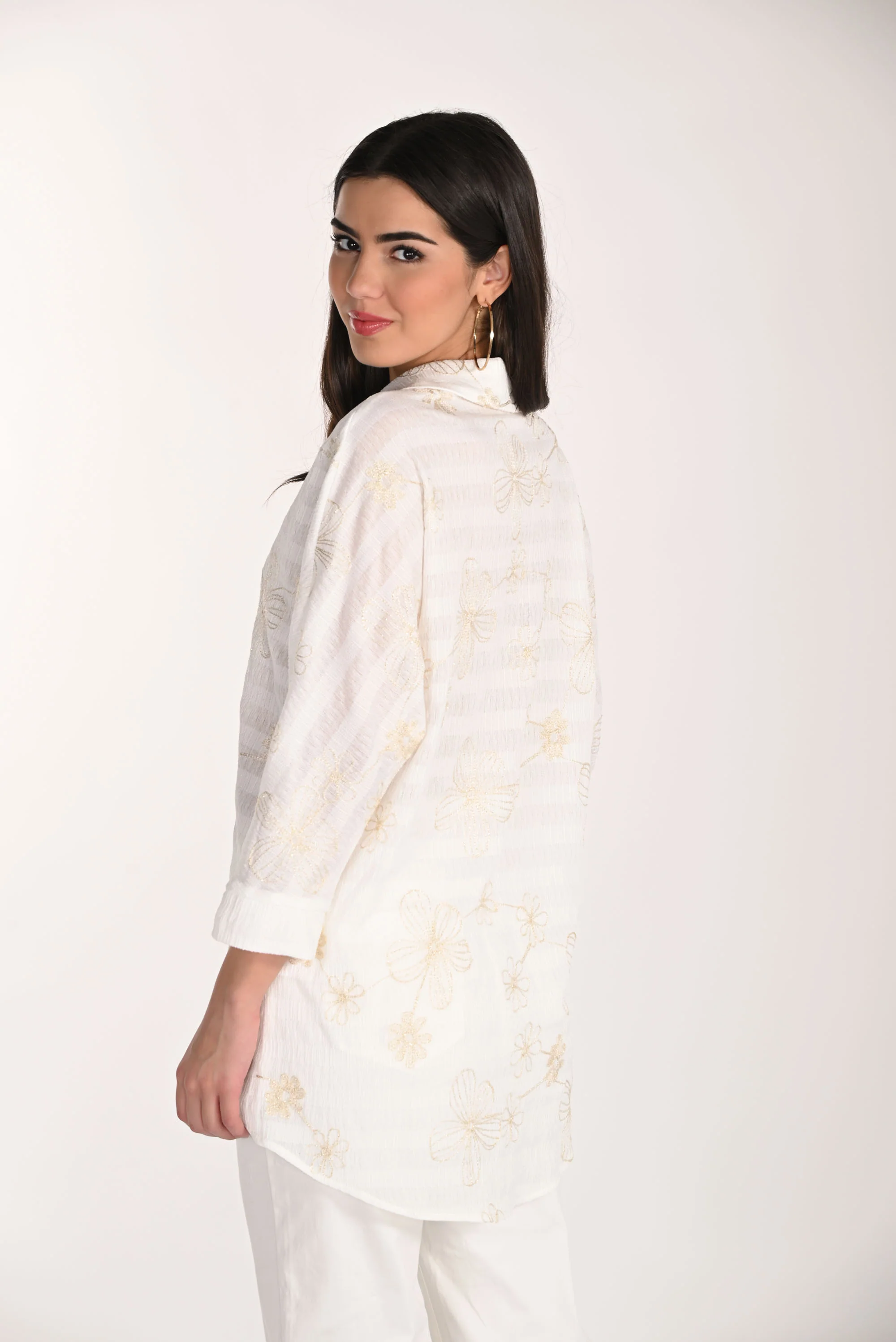 Frank Lyman Floral Button Closure Shirt Style 266315 - Image 3