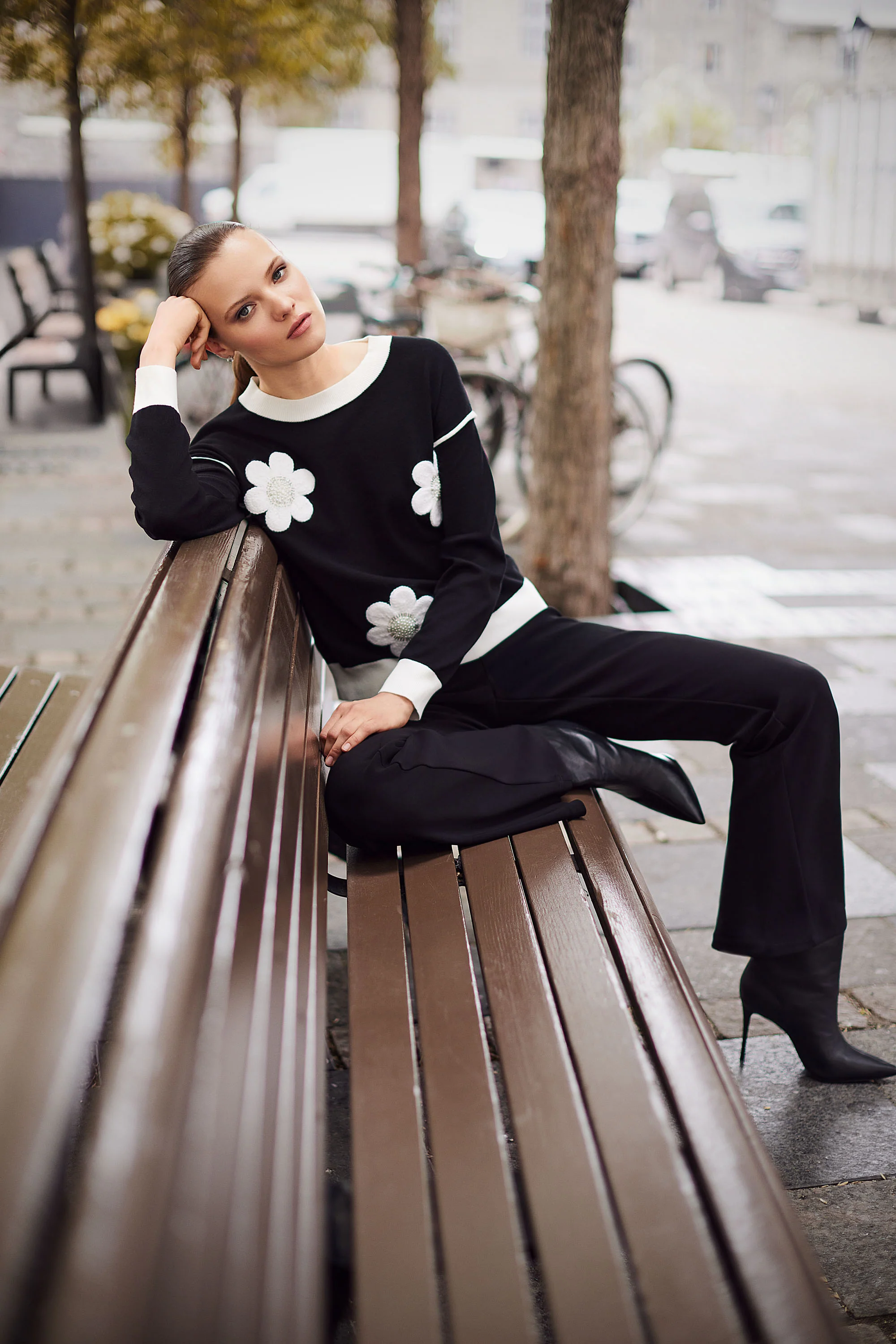 Frank Lyman Floral Crew Neck Sweater Style 254912 - Image 2