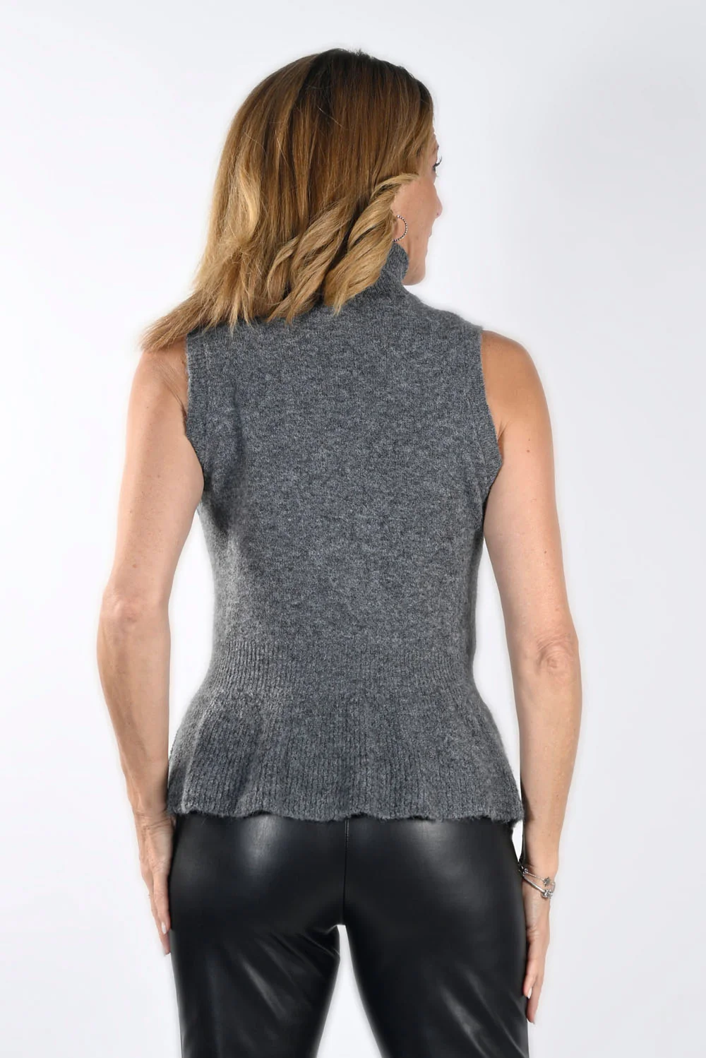 Frank Lyman Grey Sleeveless High Collar Knit Top Style 233867U - Image 2