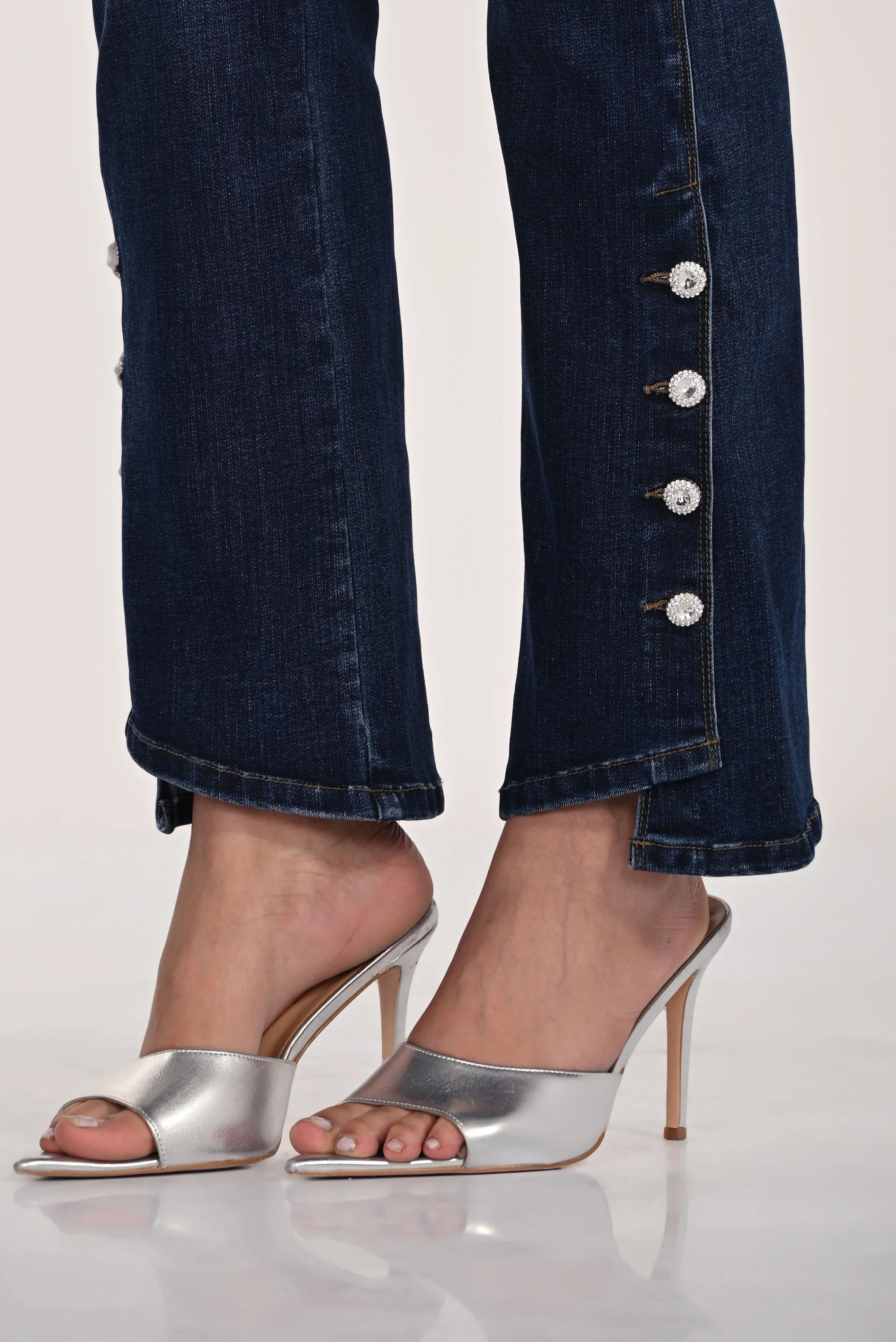 Frank Lyman High-waisted Slim Jeans Style 266508 - Image 7