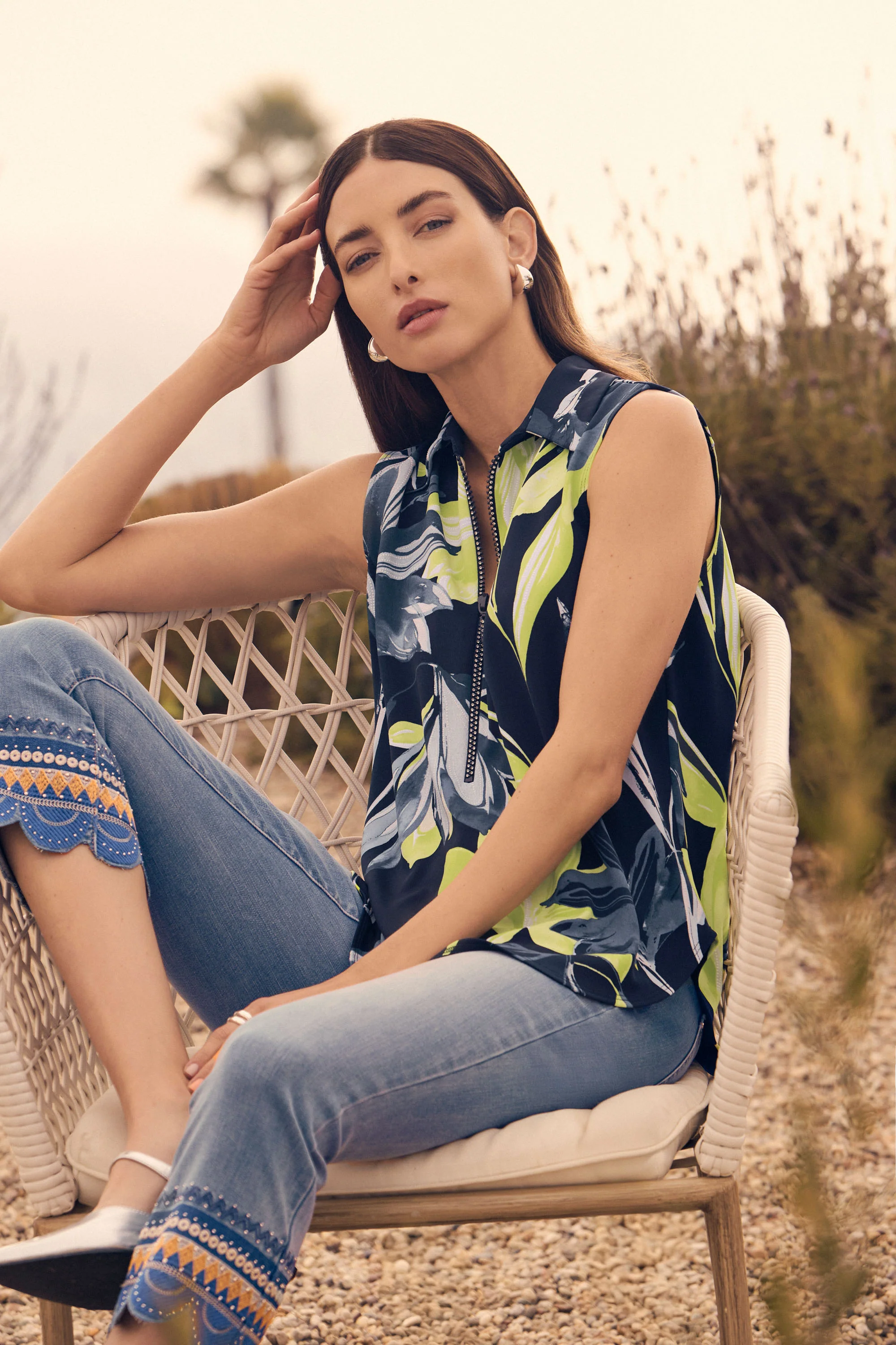 Frank Lyman Navy/Lime Leaf Print Sleeveless Top Style 251214