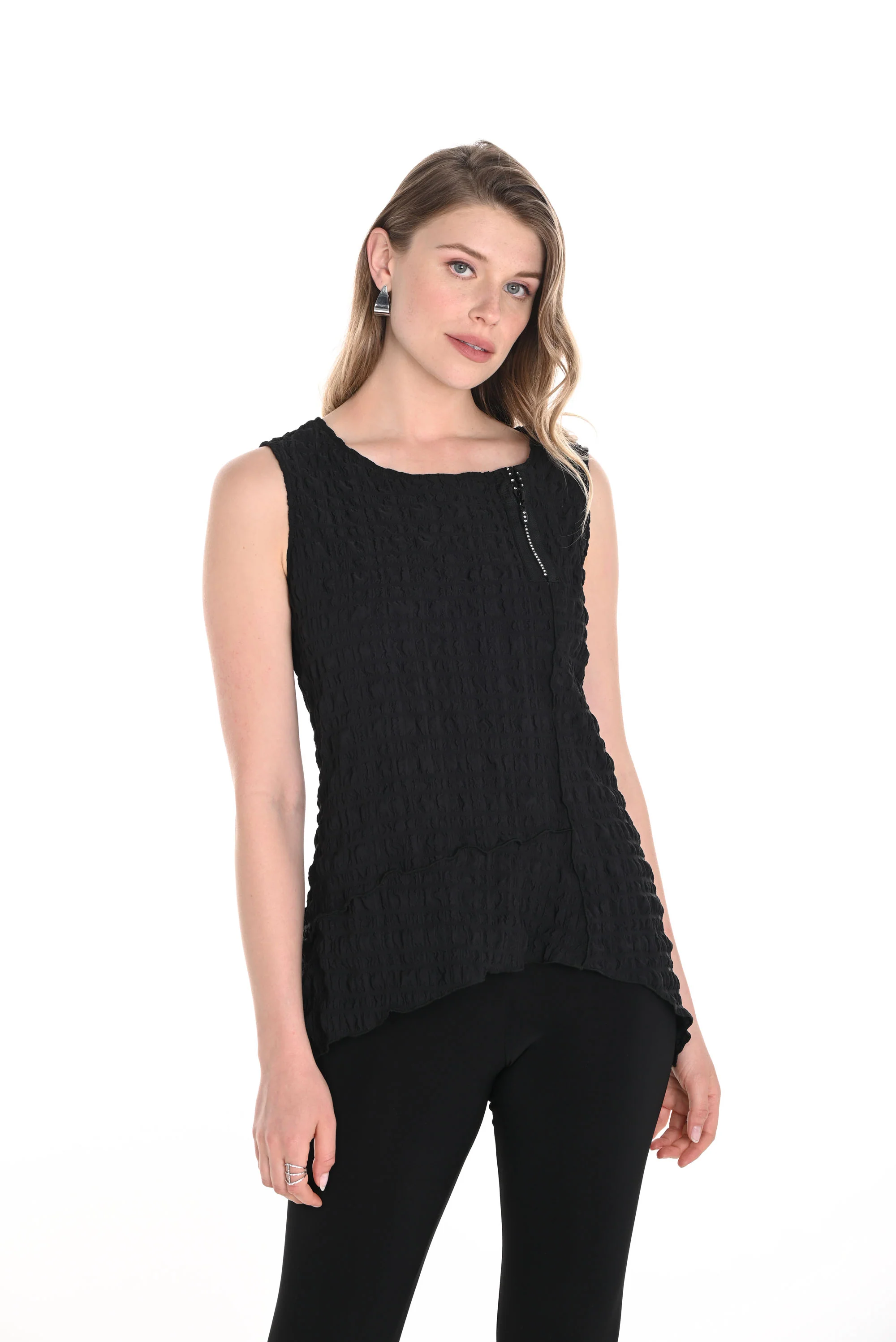 Frank Lyman Textured Relaxed Fit Top Style 256833U