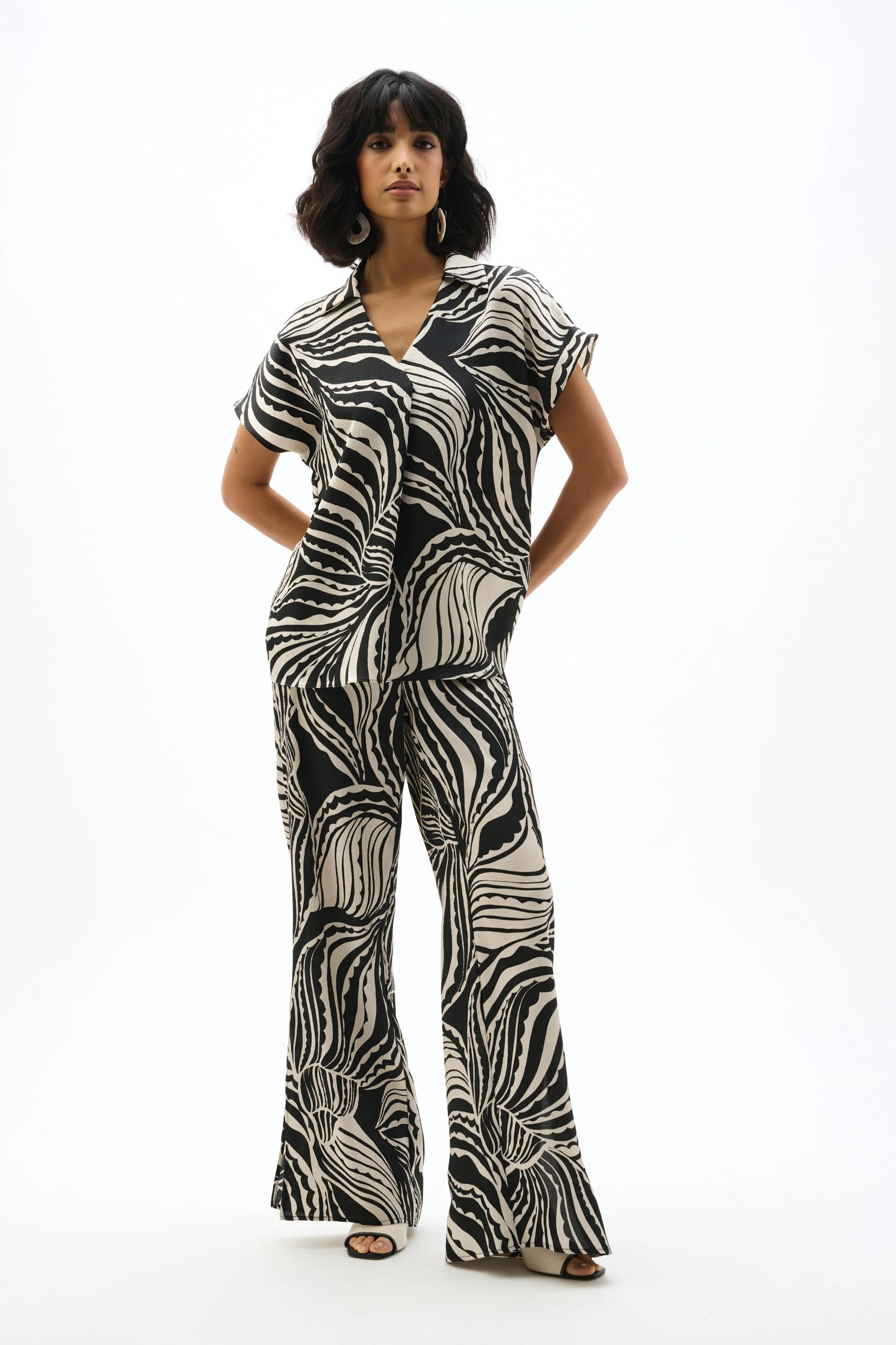 Joseph Ribkoff Abstract Print Wide Leg Pants With Side Slits Style 262257 - Image 3