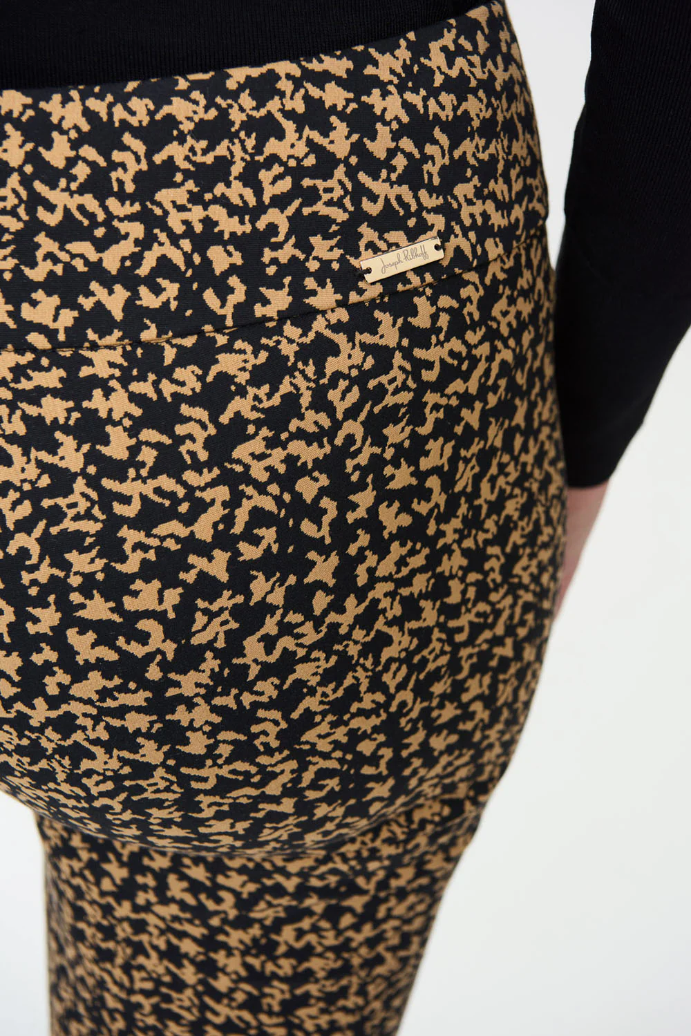 Joseph Ribkoff Black/Brown Jacquard Pants Style 224113 - Image 4