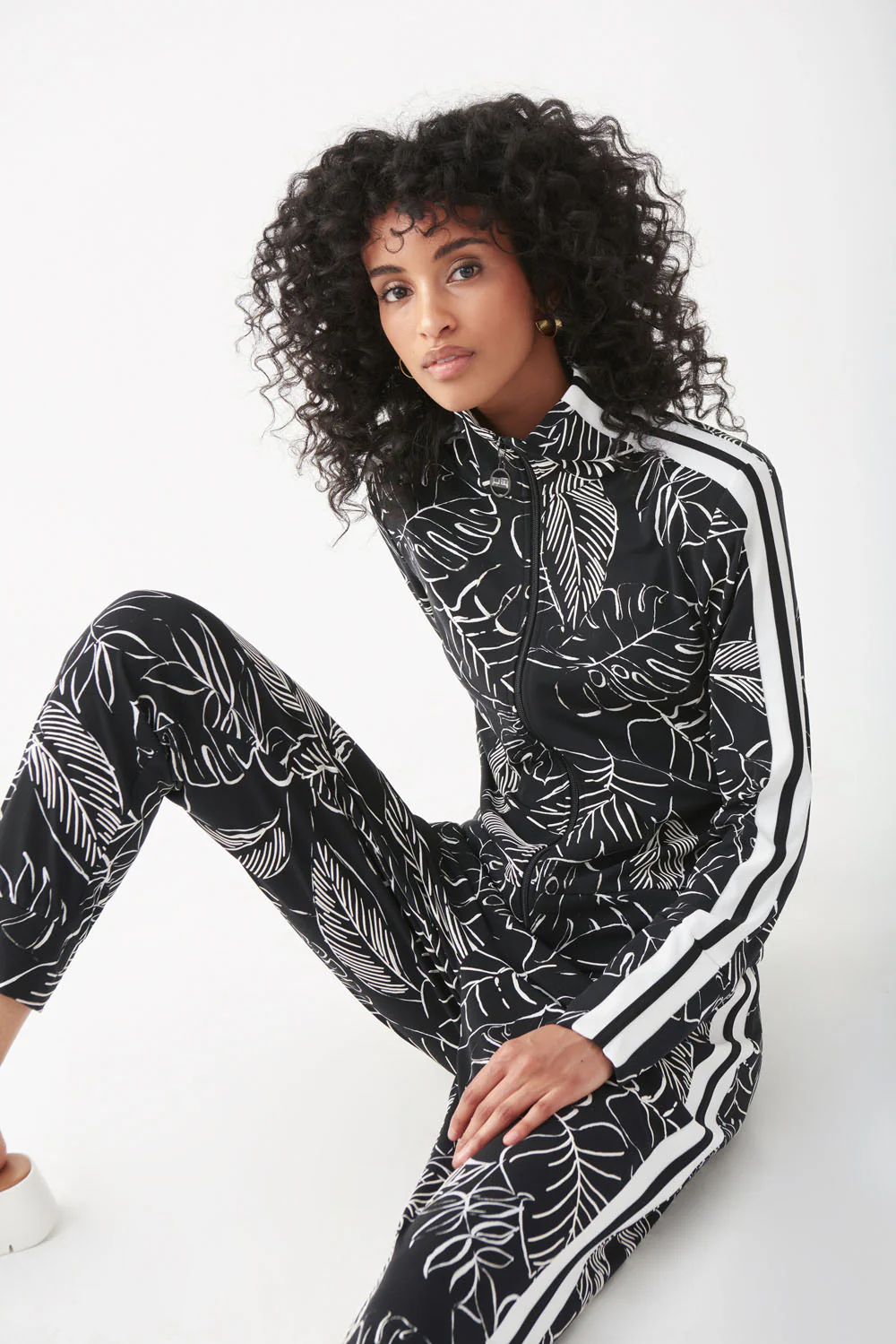Joseph Ribkoff Black/Vanilla Palm Tree Print Zip-Up Jacket Style 221201 - Image 3
