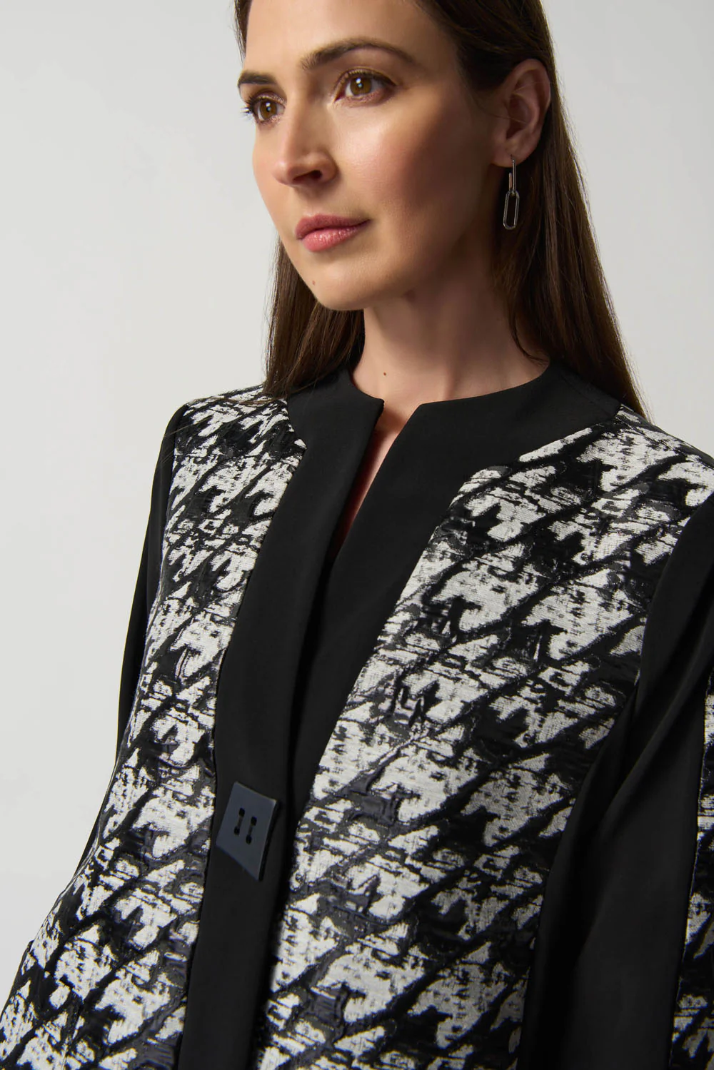 Joseph Ribkoff Black/White Colour-Block Jacket Style 233157 - Image 2