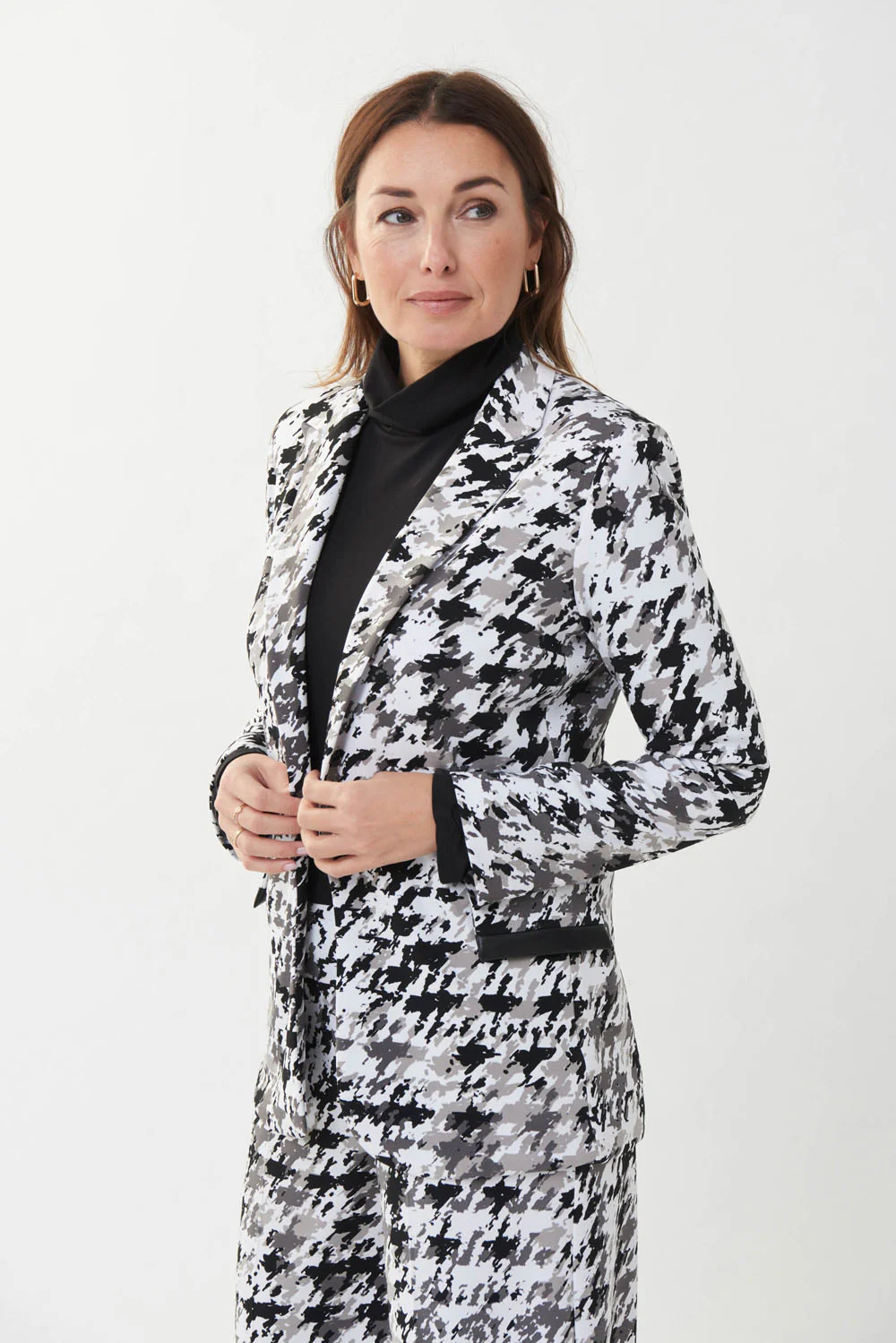 Joseph Ribkoff Black/White/Grey Blazer Style 223265 - Image 2