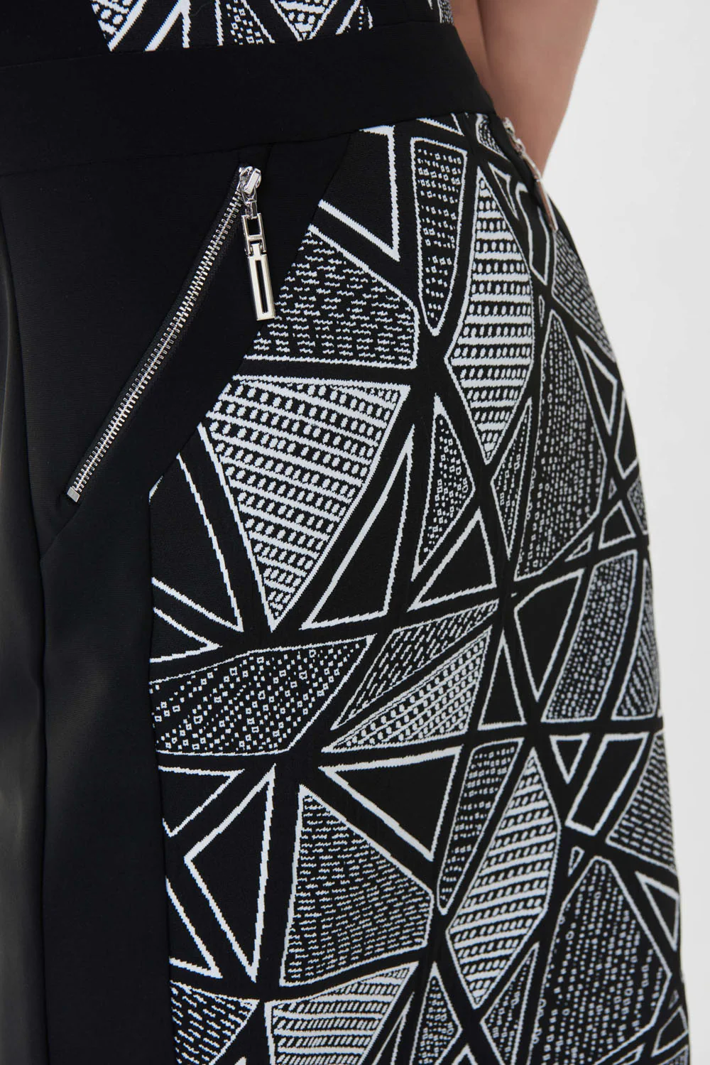 Joseph Ribkoff Black/White Jacquard Dress Style 223079 - Image 3