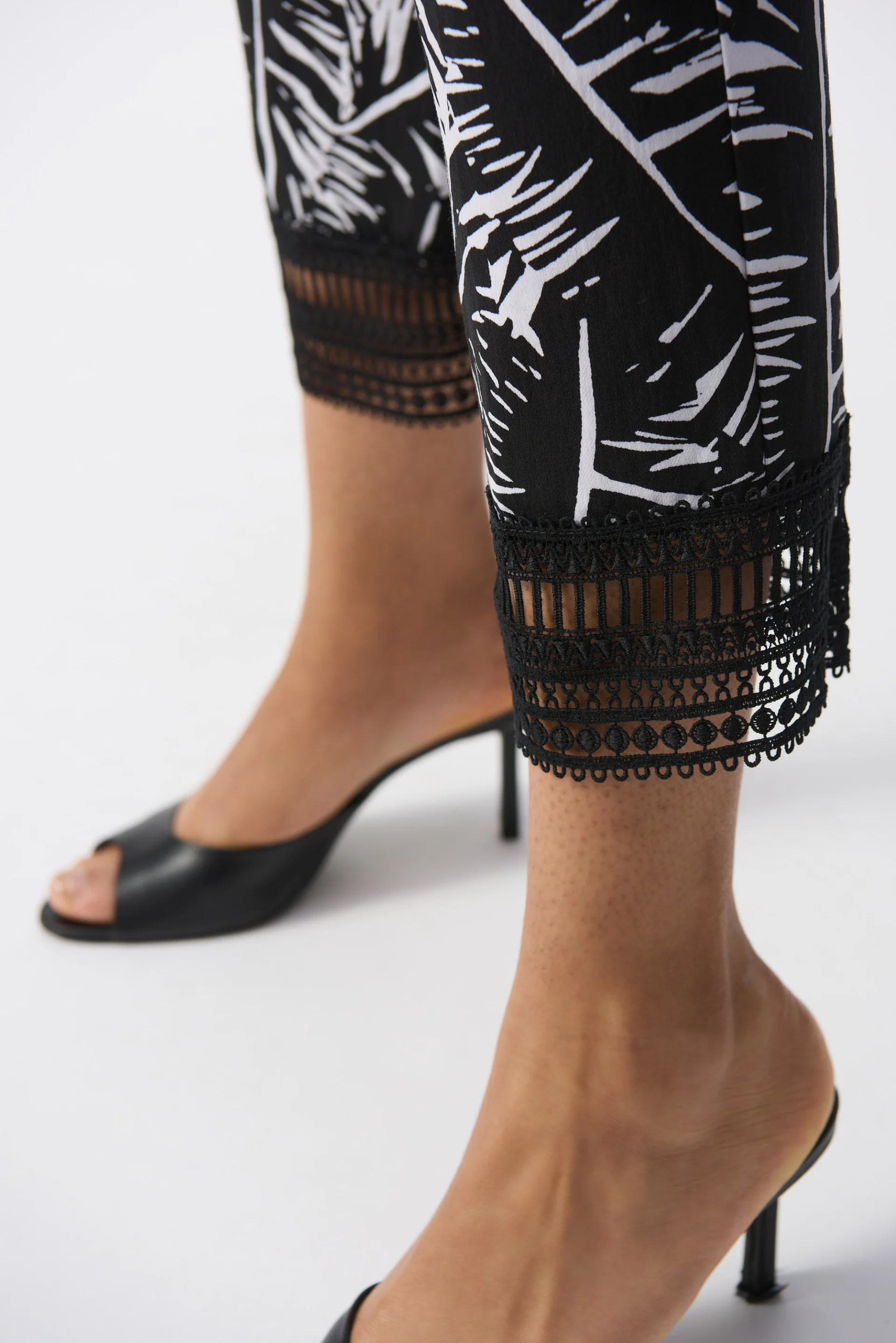 Joseph Ribkoff Black/White Tropical Print Pull-On Pants Style 251218 - Image 3
