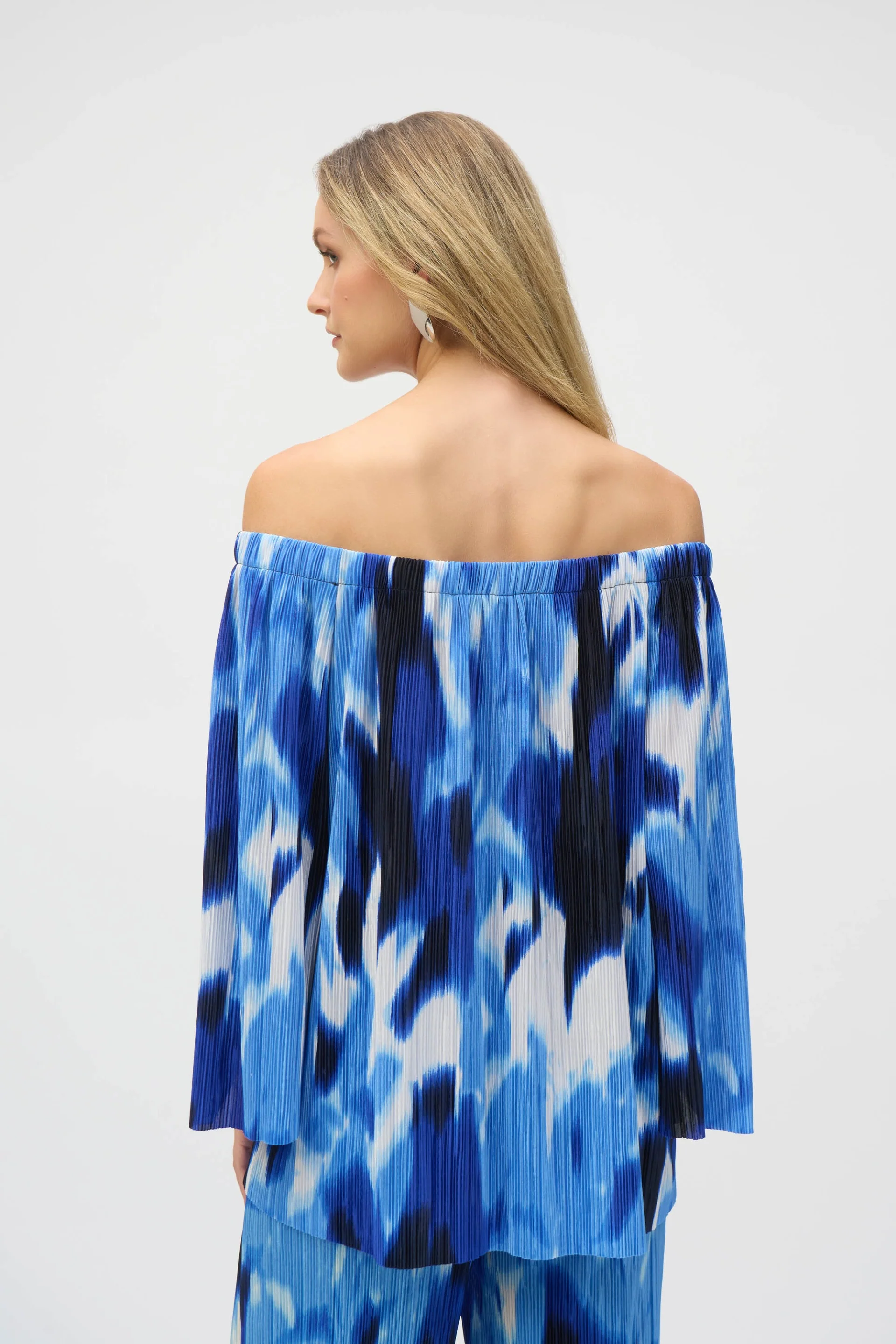 Joseph Ribkoff Blue/Vanilla Pleated Novelty Tropical Print Off-Shoulder Top Style 252227 - Image 4