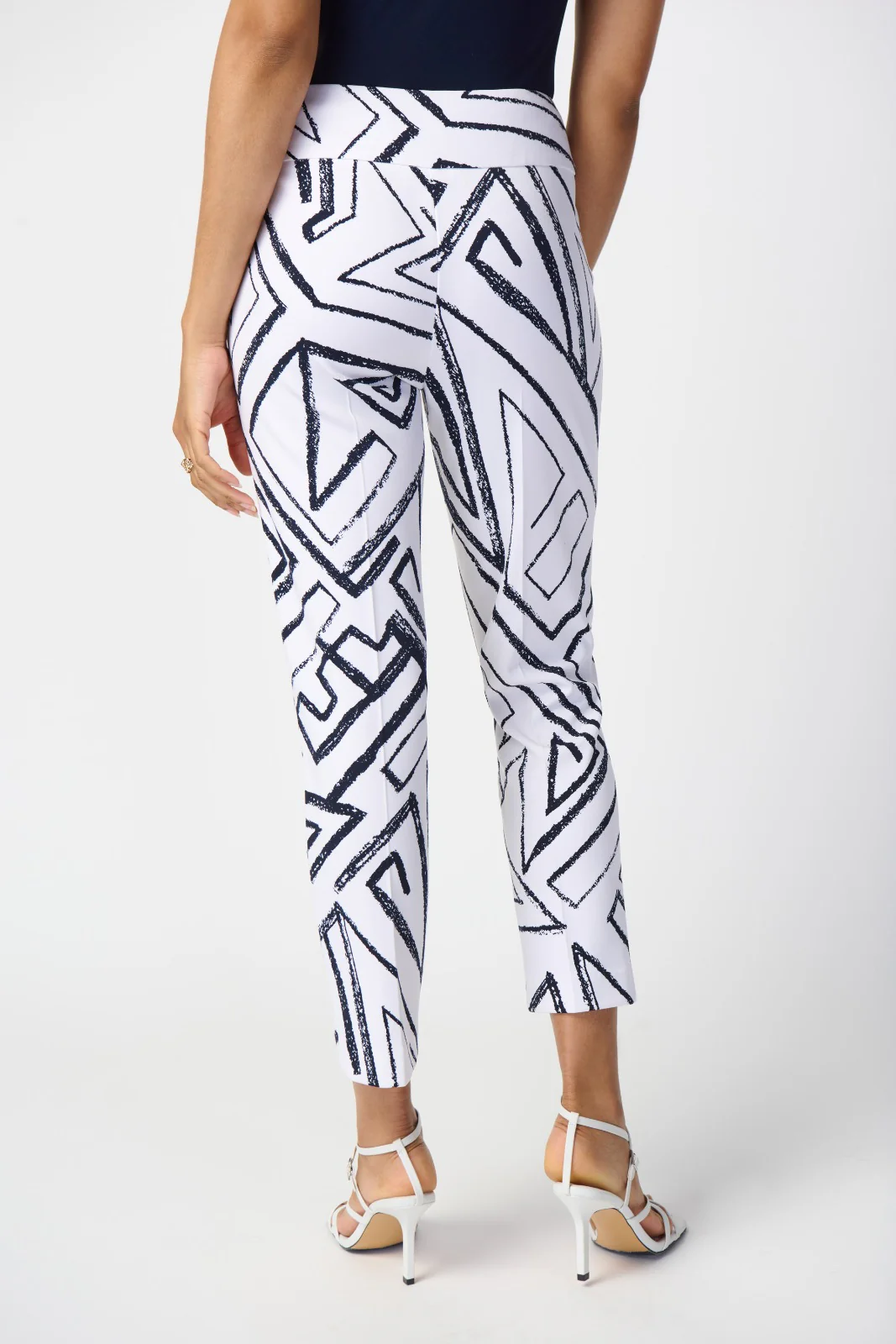 Joseph Ribkoff Cropped Pull-On Pants Style 241271 - Image 2