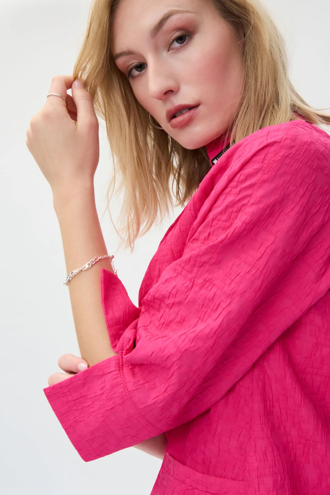 Joseph Ribkoff Dazzle Pink Jacquard Jacket Style 231142 - Image 3