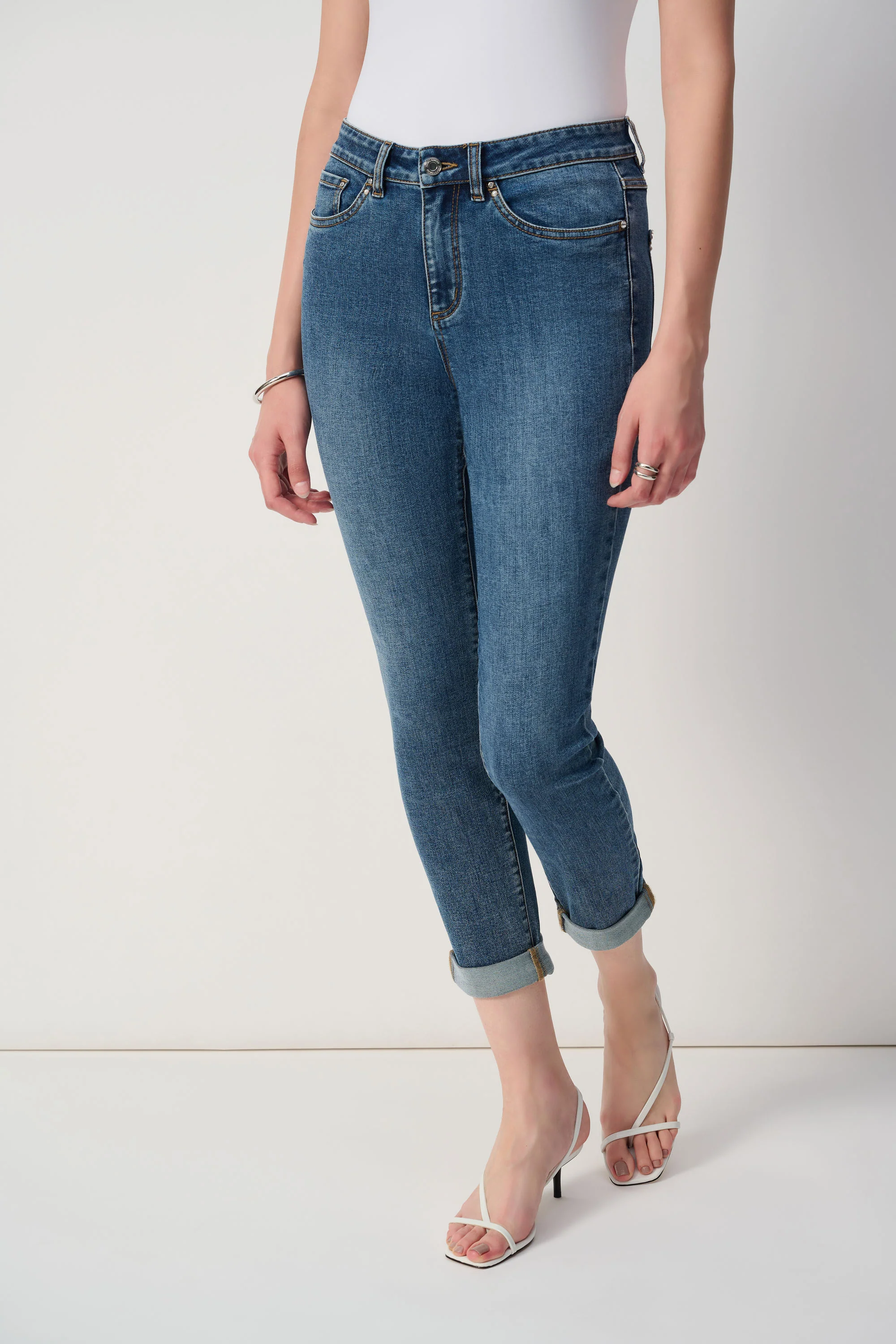 Joseph Ribkoff Slim Fit Cropped Jeans With Rolled Hem Style 213942S25