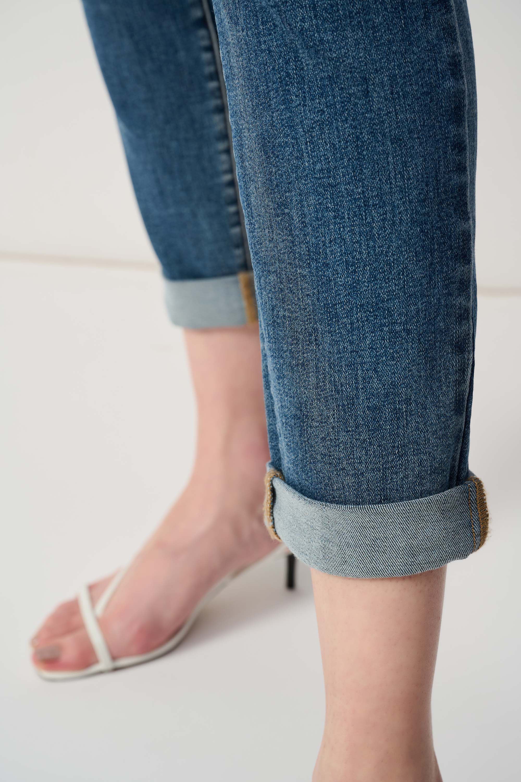 Joseph Ribkoff Slim Fit Cropped Jeans With Rolled Hem Style 213942S25 - Image 4