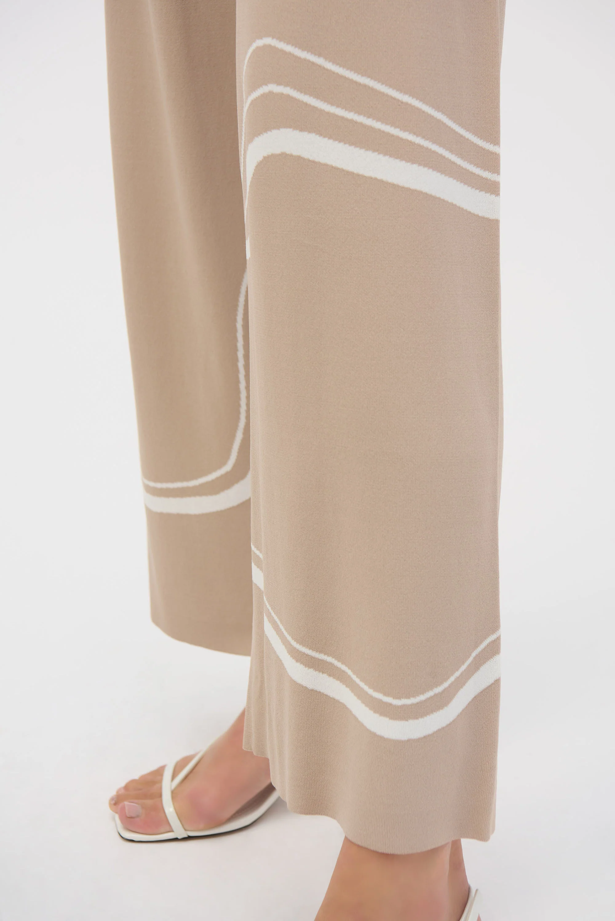Joseph Ribkoff Dune/Ecru Abstract Print Culotte Pants Style 252931 - Image 3