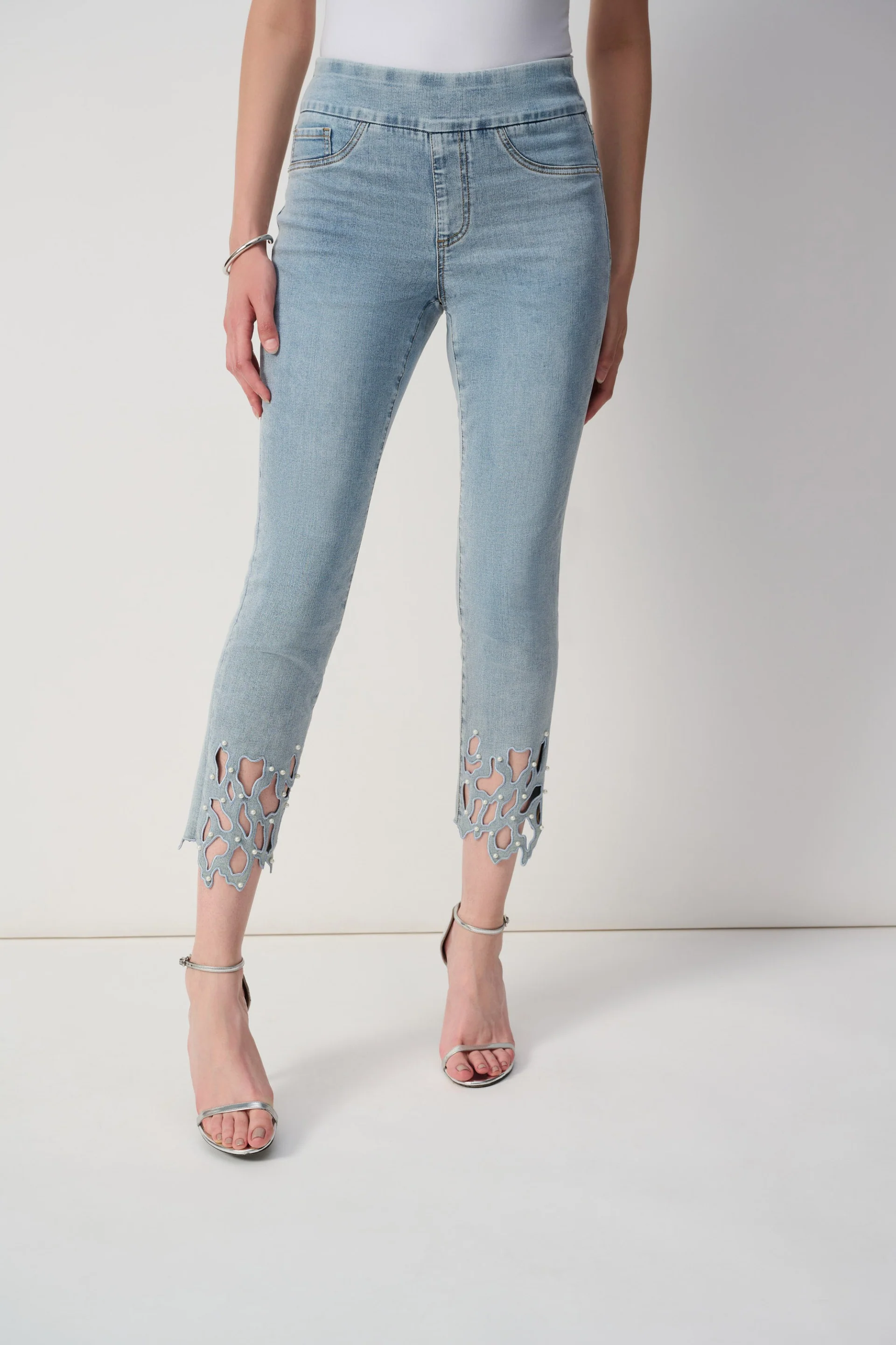 Joseph Ribkoff Light Blue Denim Slim Fit Pull-On Jeans Style 251959