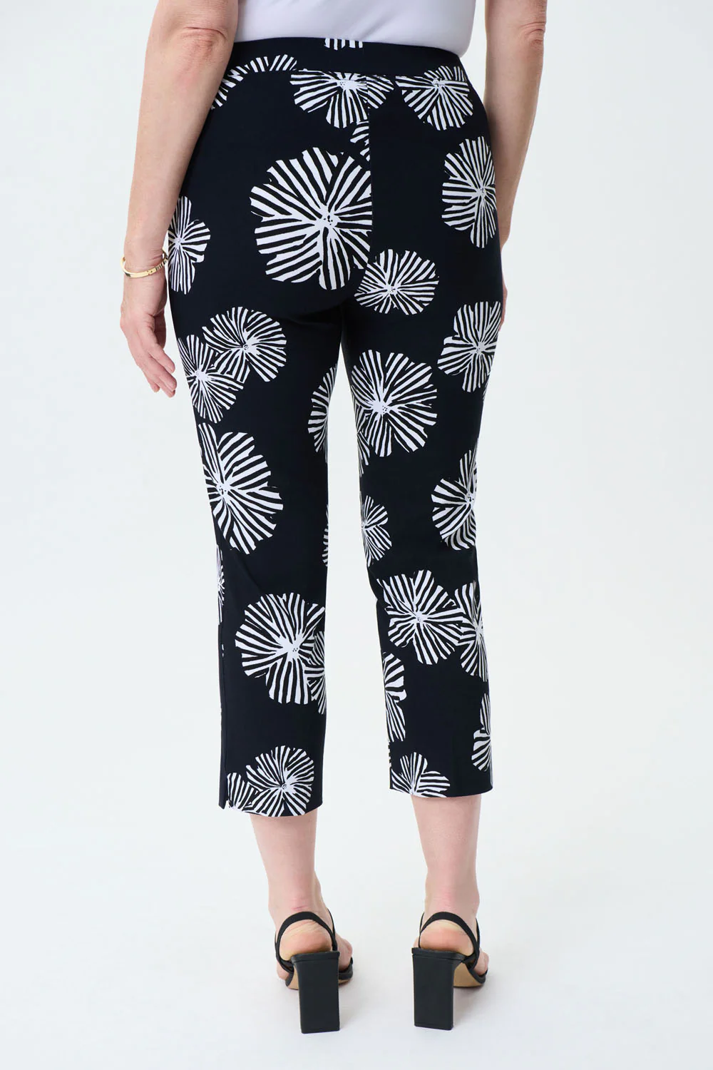 Joseph Ribkoff Midnight Blue/Multi Capri Pants Style 231274 - Image 3