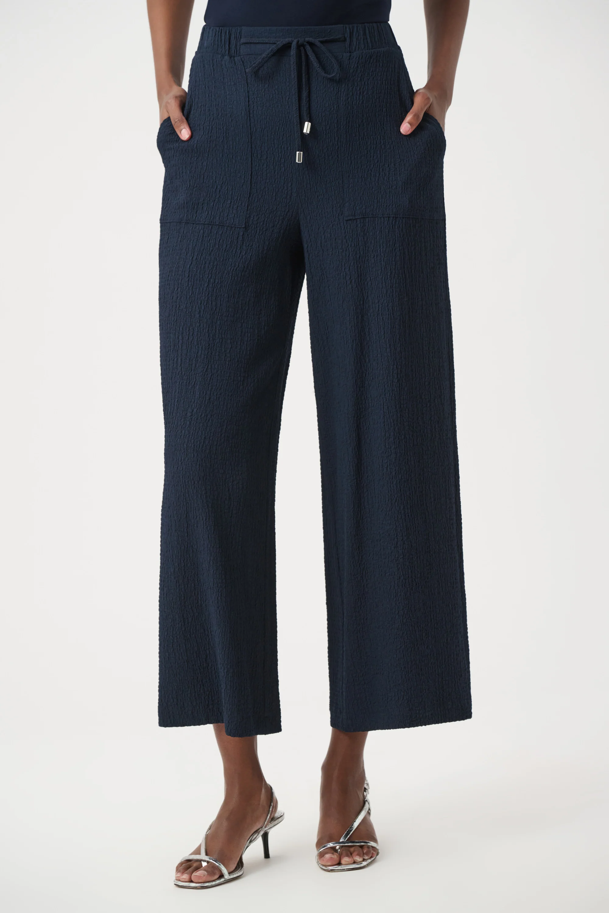 Joseph Ribkoff Pull-On Crop Pants With Front Pockets Style 261197