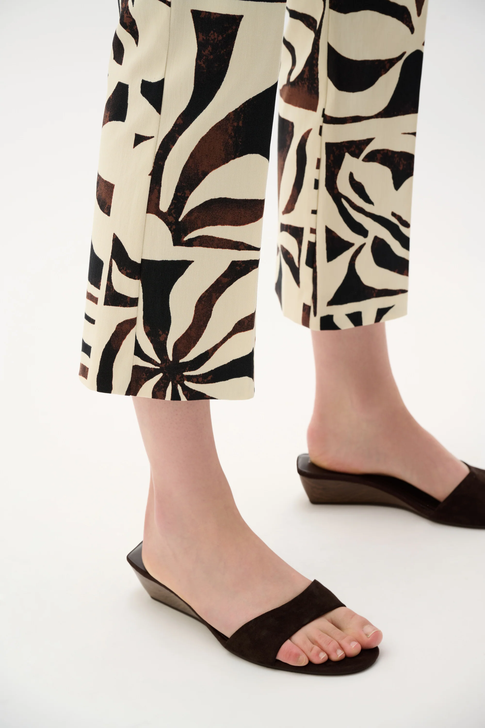 Joseph Ribkoff Tropical Print Flared Pull-On Pants Style 262133 - Image 4