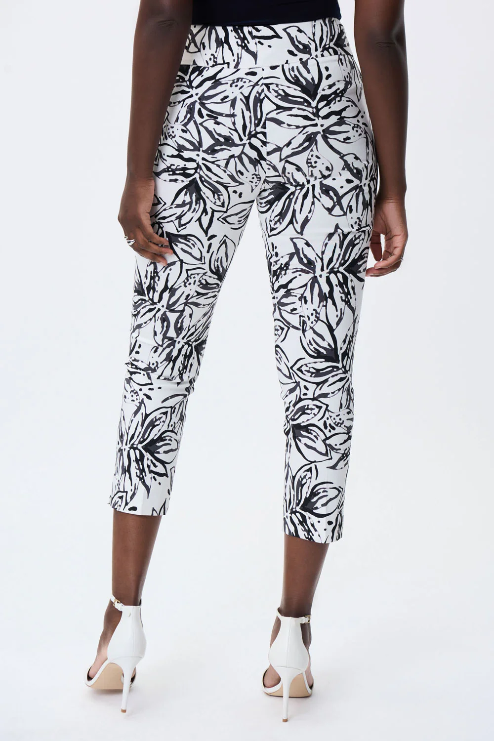 Joseph Ribkoff Vanilla/Black Capri Pants Style 231030 - Image 2