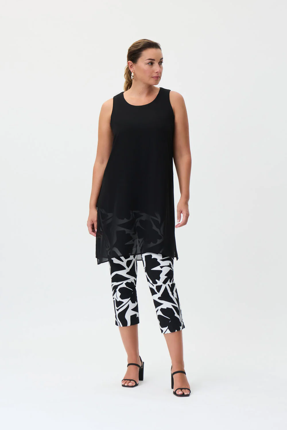 Joseph Ribkoff Vanilla/Black Floral Print Cropped Pull-On Pants Style 232258 - Image 4