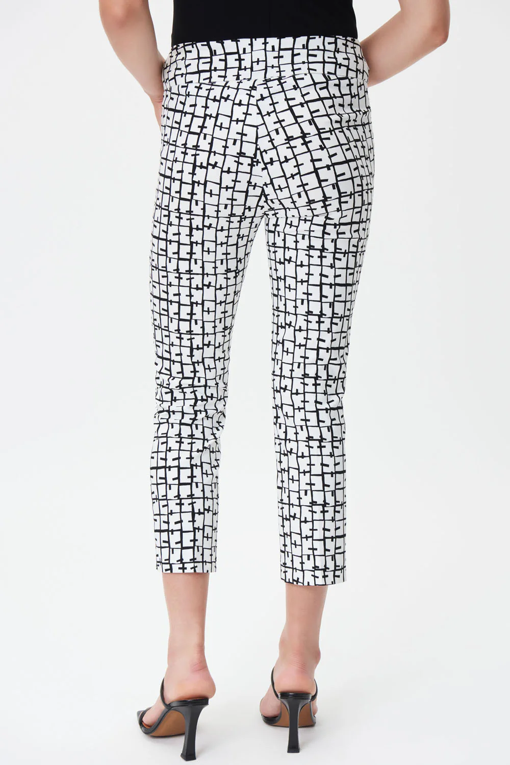 Joseph Ribkoff Vanilla/Black Geometric Print Cropped Pants Style 232261 - Image 2