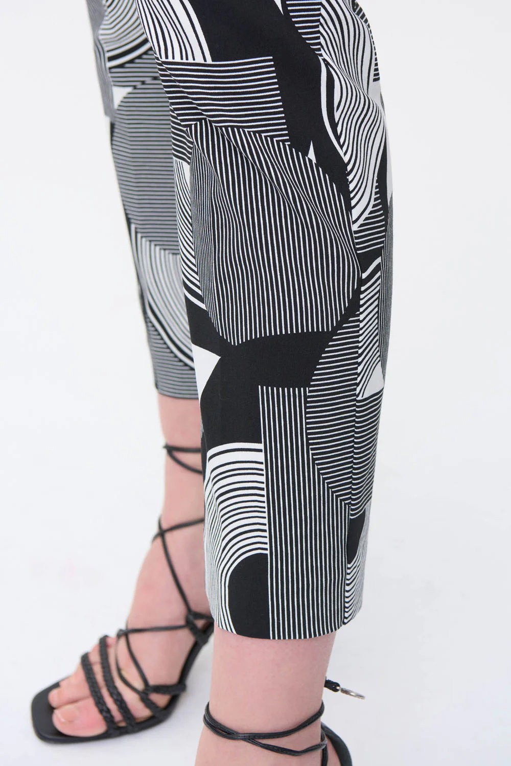 Joseph Ribkoff Vanilla/Black Geometric Print Millennium Cropped Pants Style 231270 - Image 3