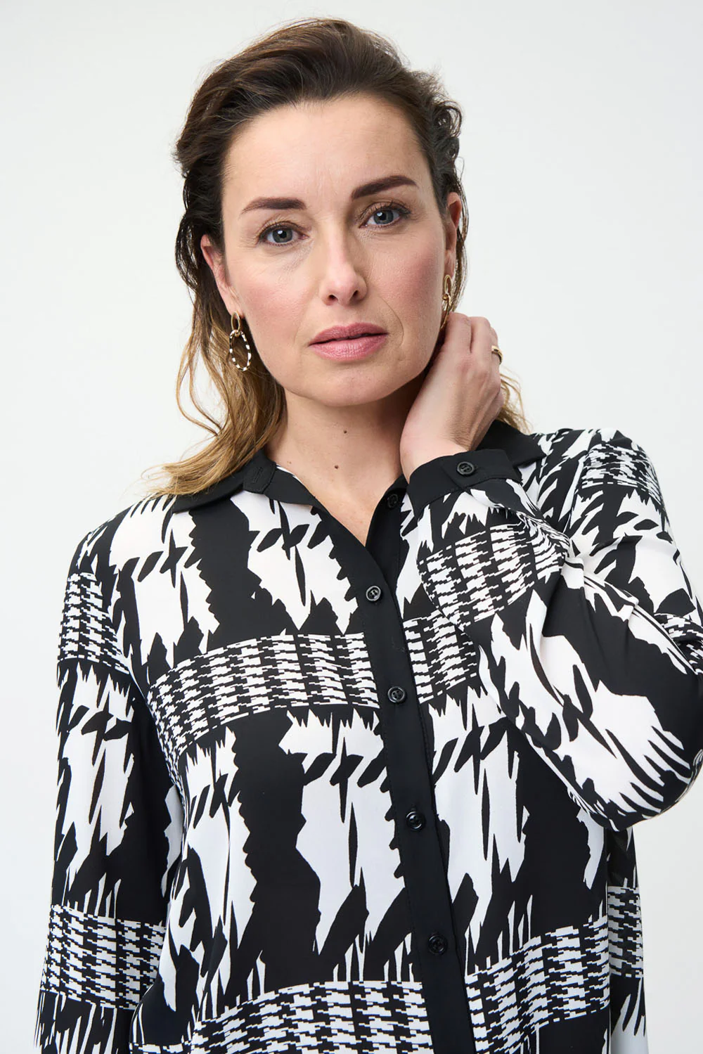 Joseph Ribkoff Vanilla/Black Houndstooth Blouse Style 224292 - Image 2