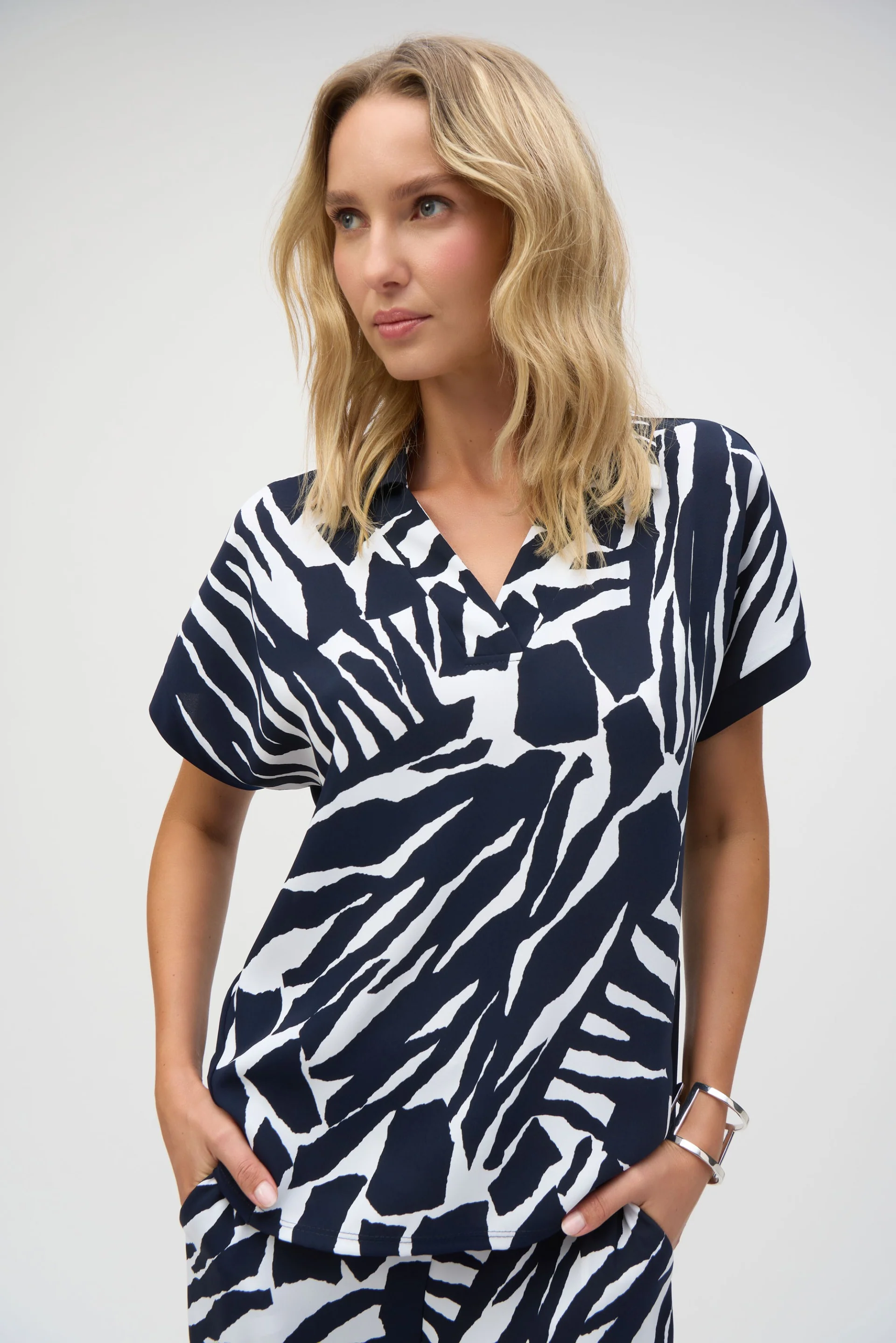 Joseph Ribkoff Vanilla/Midnight Blue Silky Knit Abstact Print Boxy Top Style 252146