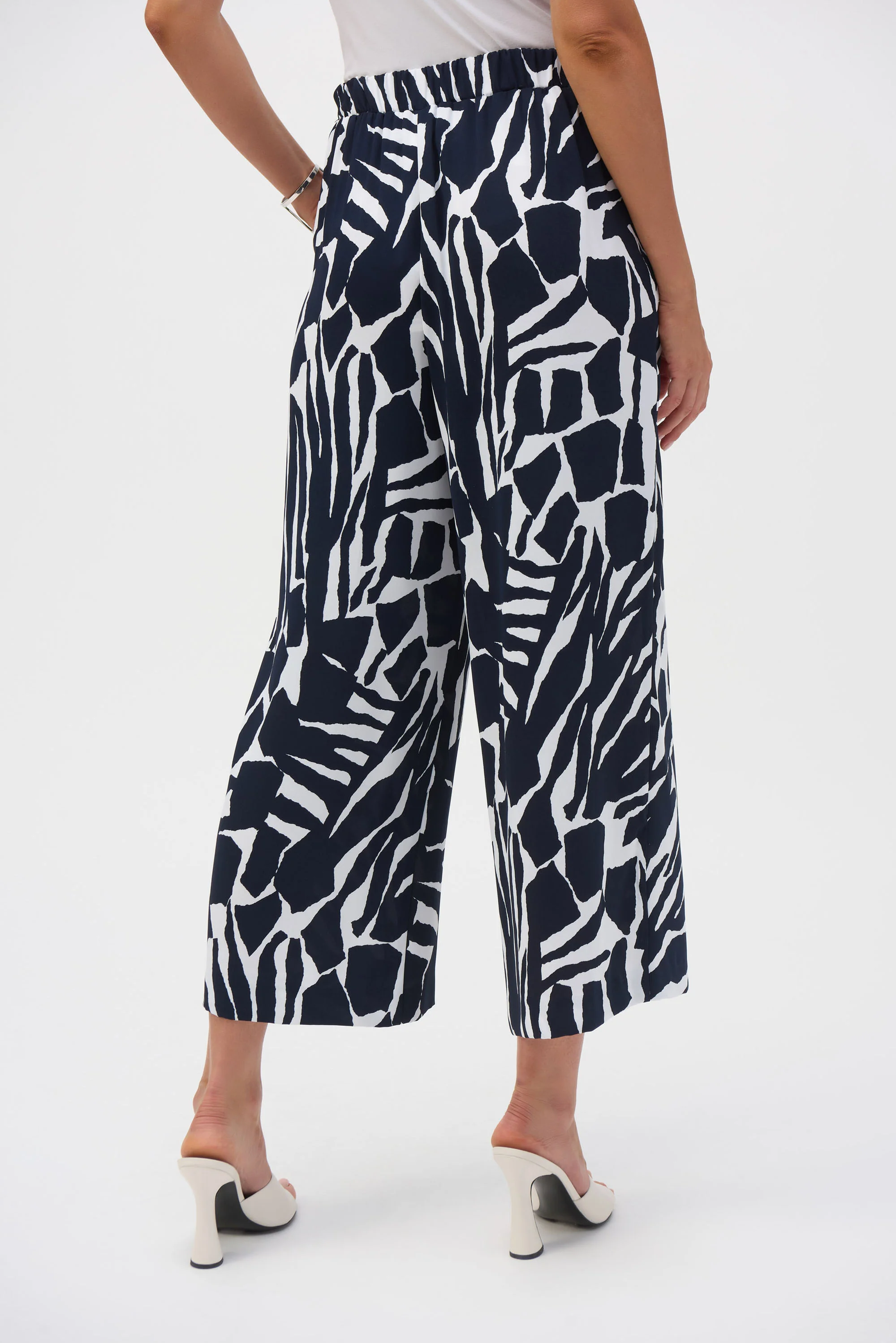 Joseph Ribkoff Vanilla/Midnight Blue Woven Abstract Print Pull-On Culotte Pants Style 252145 - Image 2