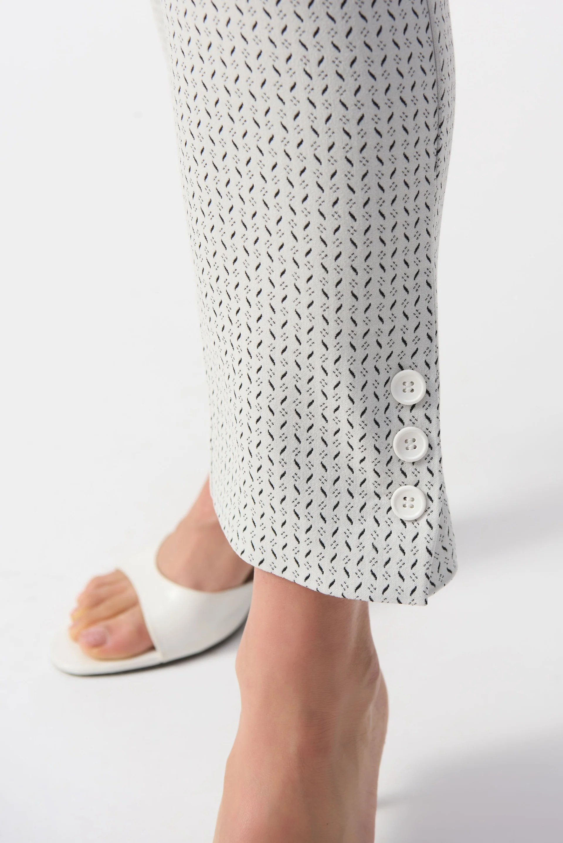 Joseph Ribkoff White/Black Jacquard Abstract Print Crop Pants Style 251281 - Image 3