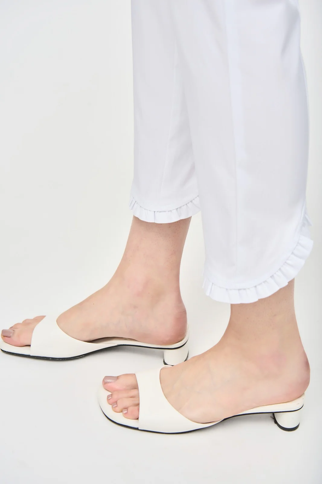 Joseph Ribkoff White Crop Pants With Ruffles Style 242145 - Image 3
