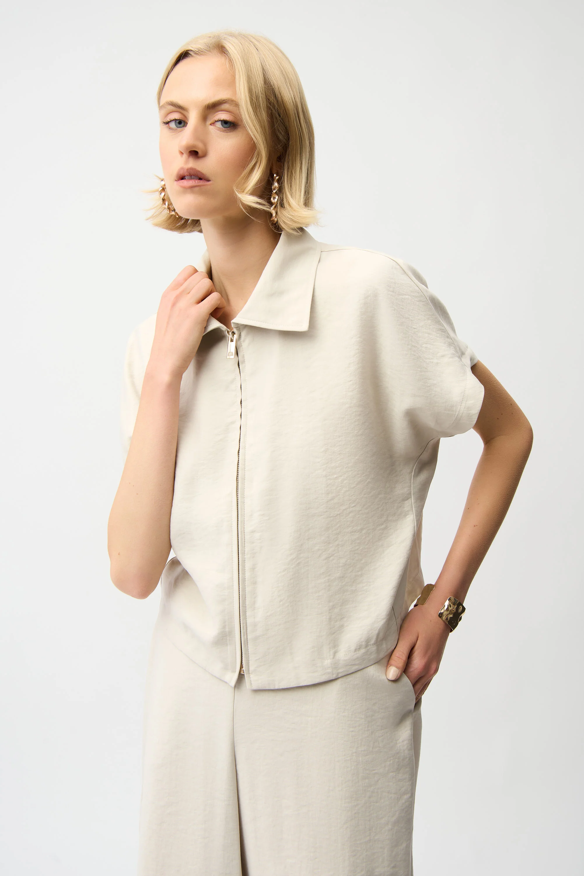 Joseph Ribkoff Woven Boxy Jacket With Zipper Front Style 261237